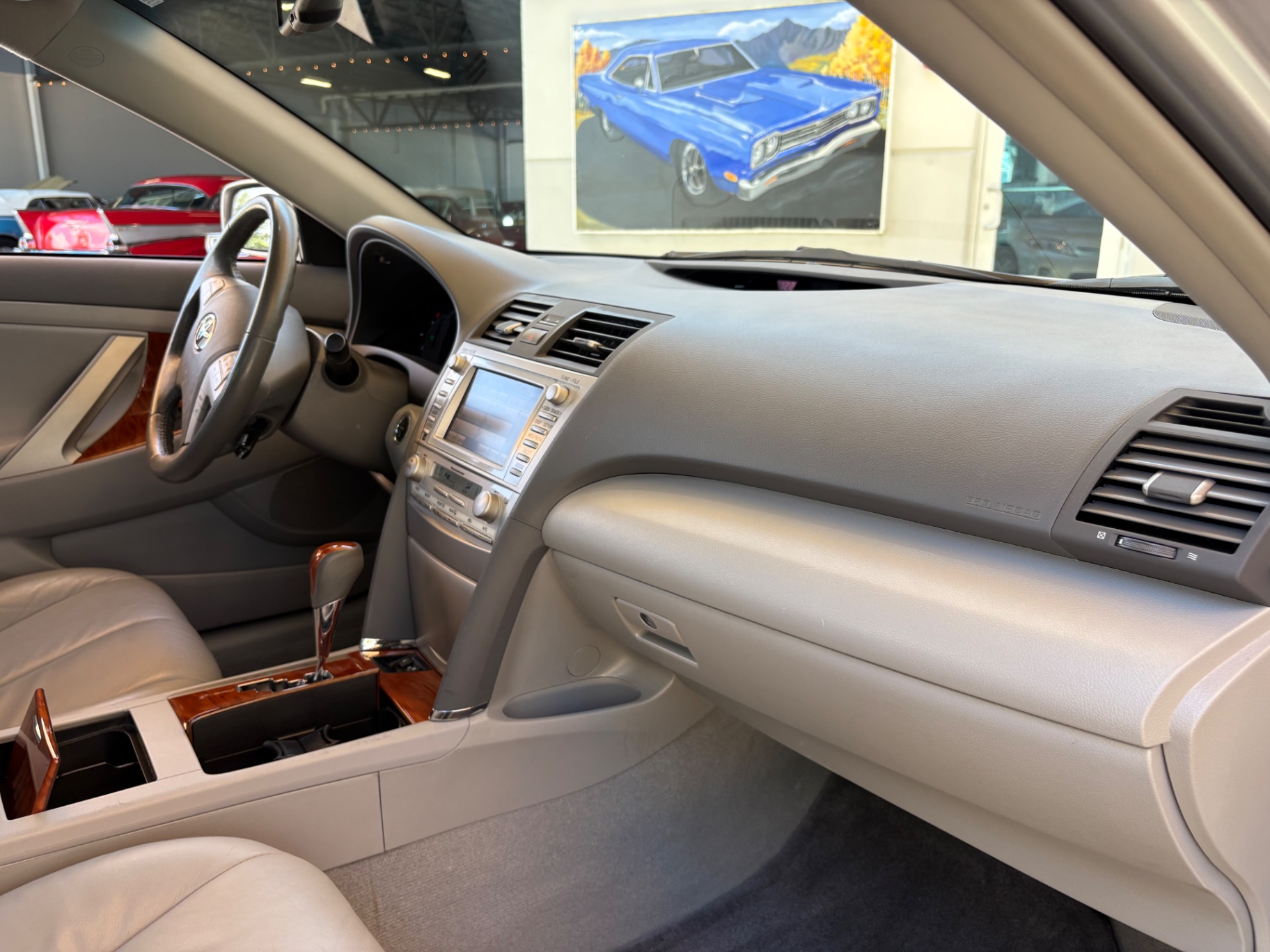 Vehicle photo 37