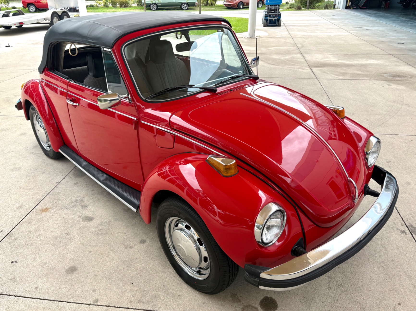 Vehicle photo 21