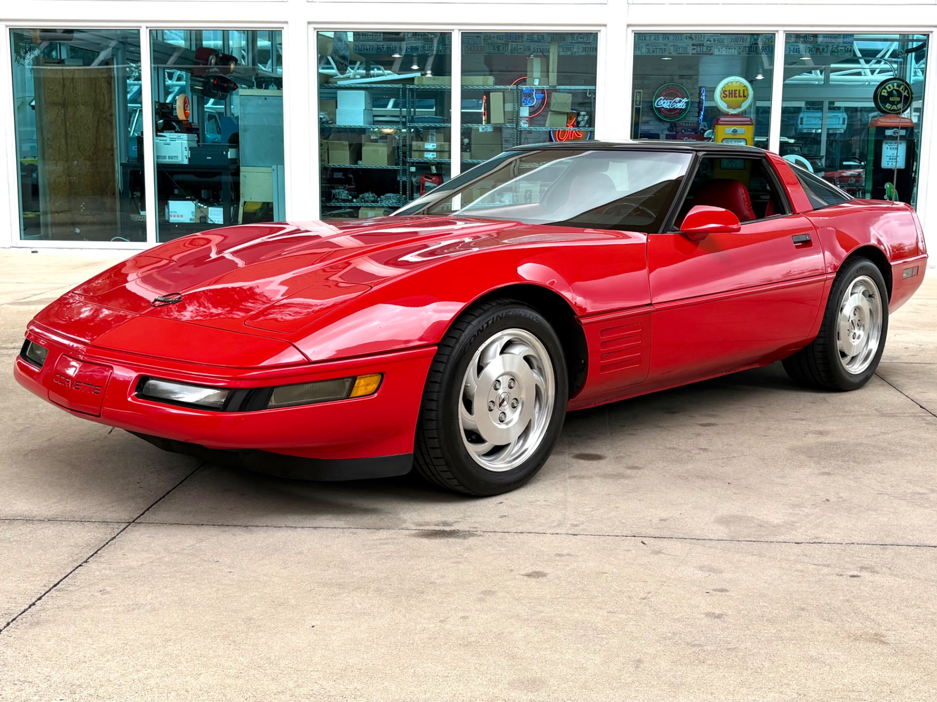 Vehicle photo 12