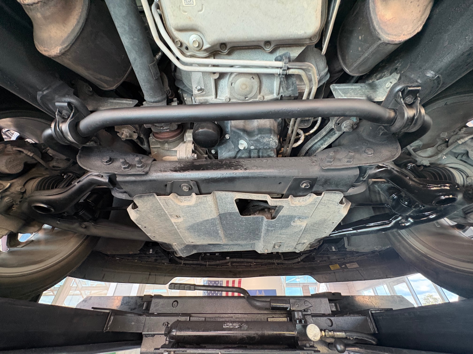 Vehicle photo 54