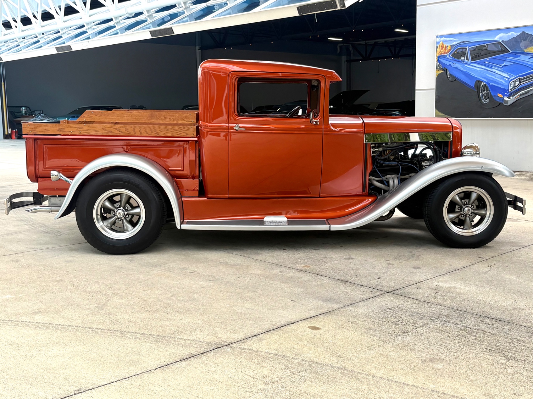 Vehicle photo 5