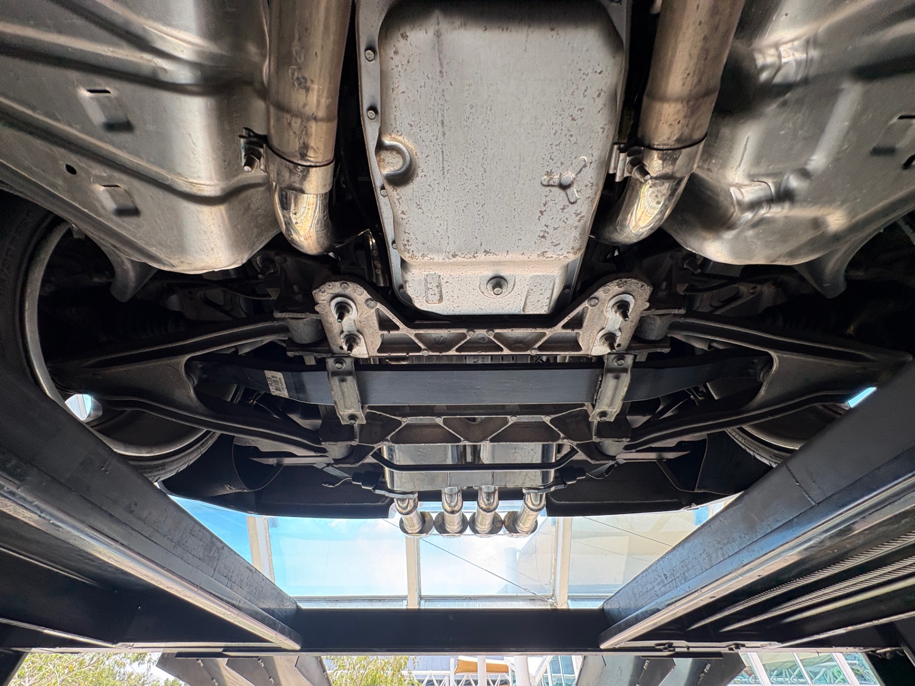 Vehicle photo 57