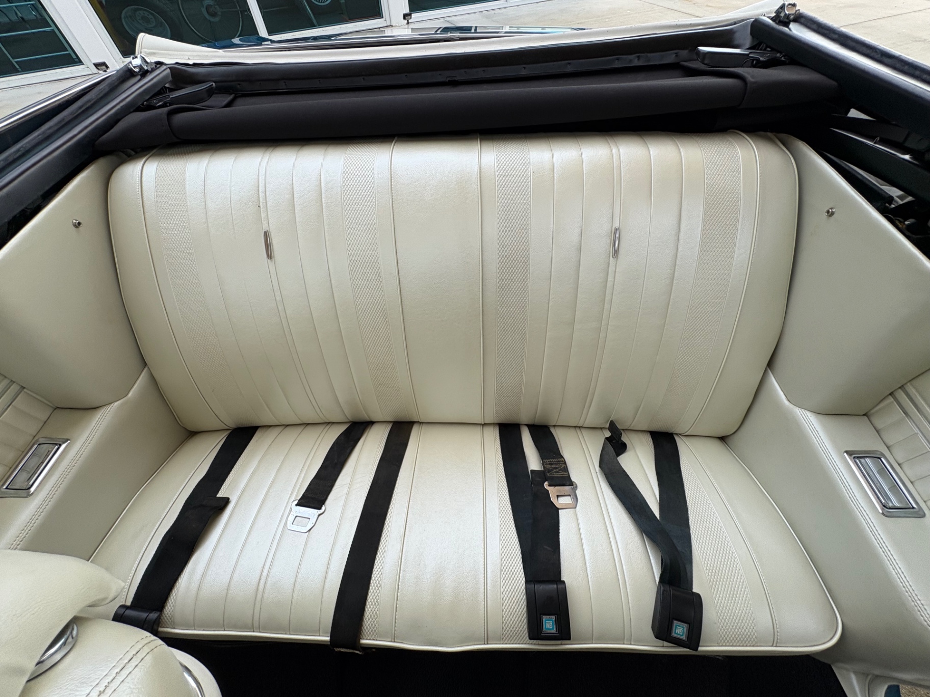 Vehicle photo 40