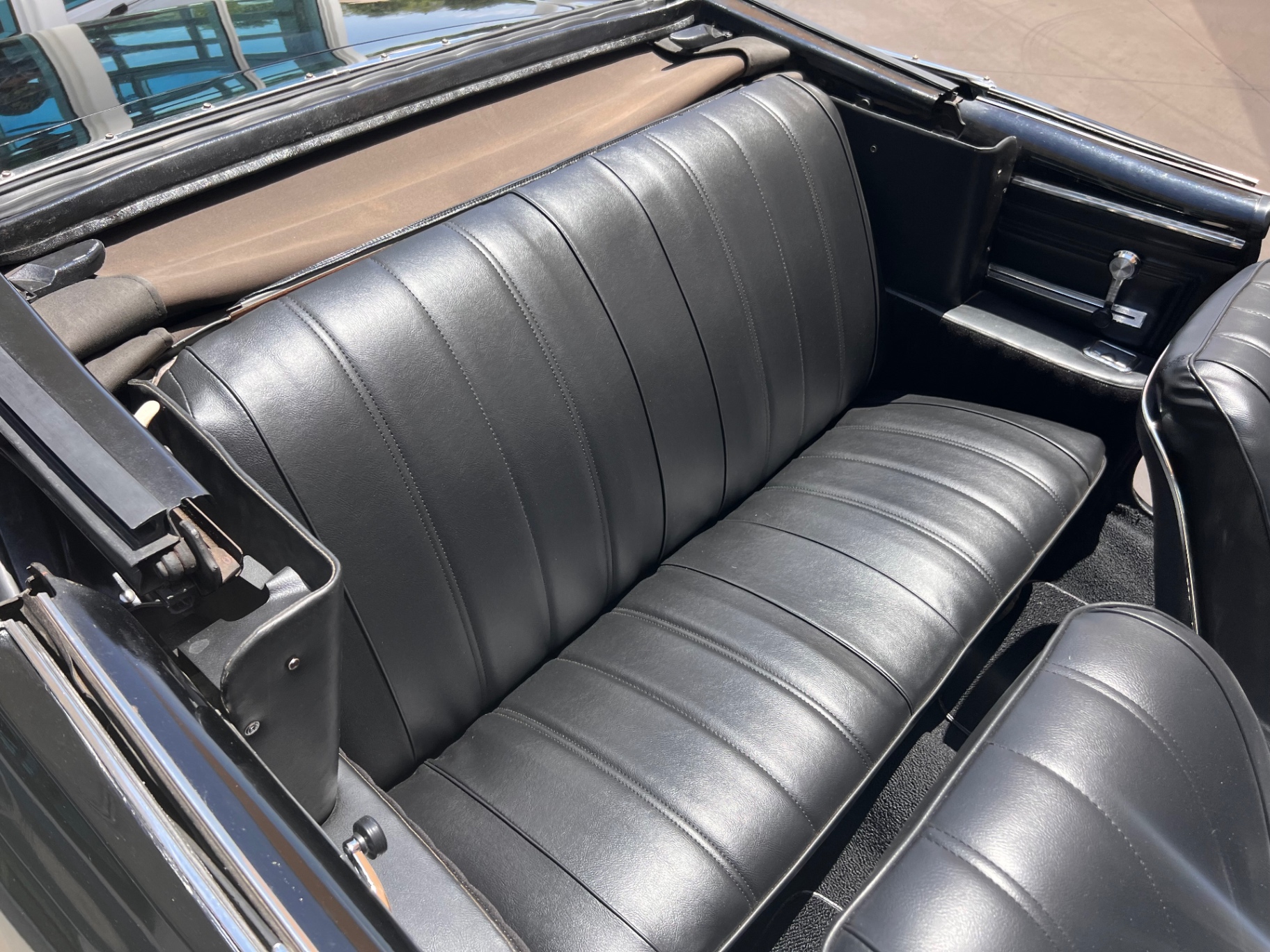 Vehicle photo 34