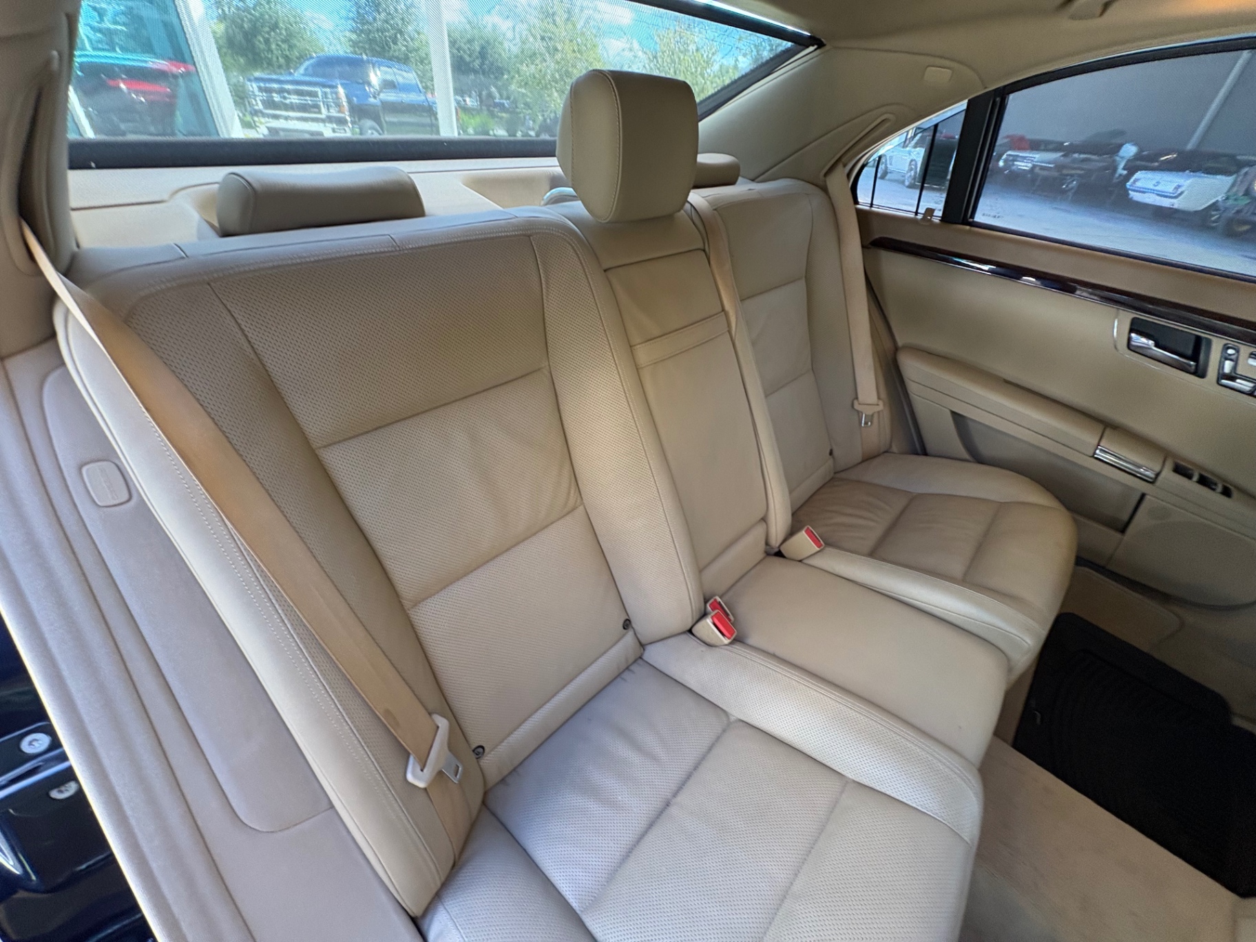 Vehicle photo 41