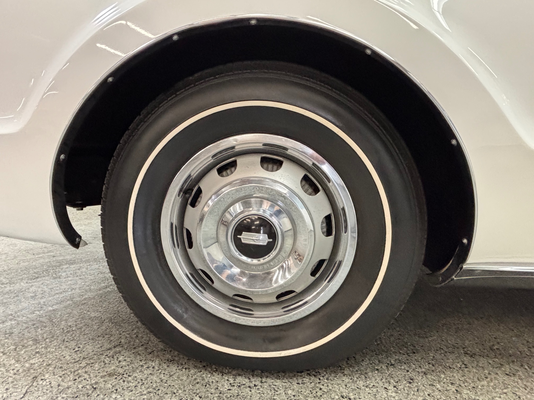 Vehicle photo 11