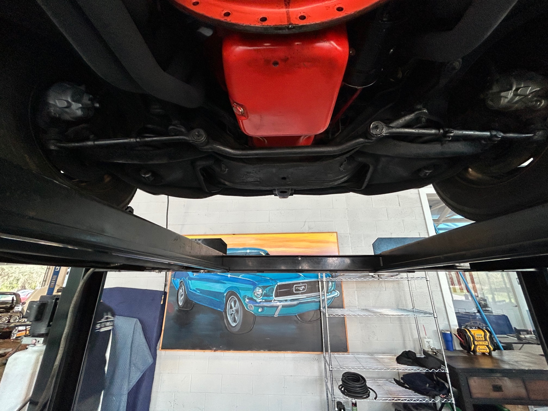 Vehicle photo 38