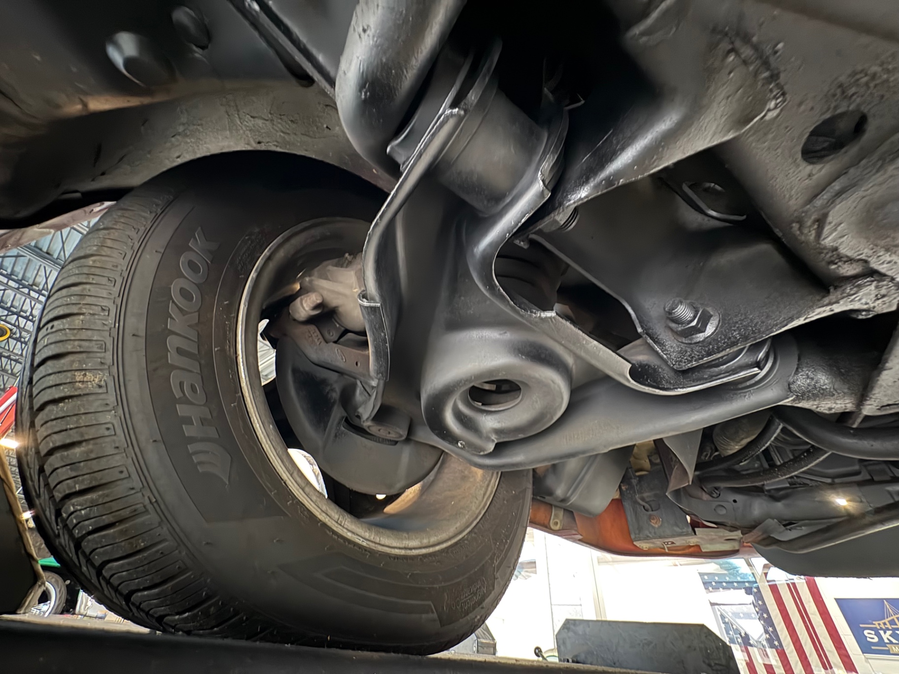 Vehicle photo 52