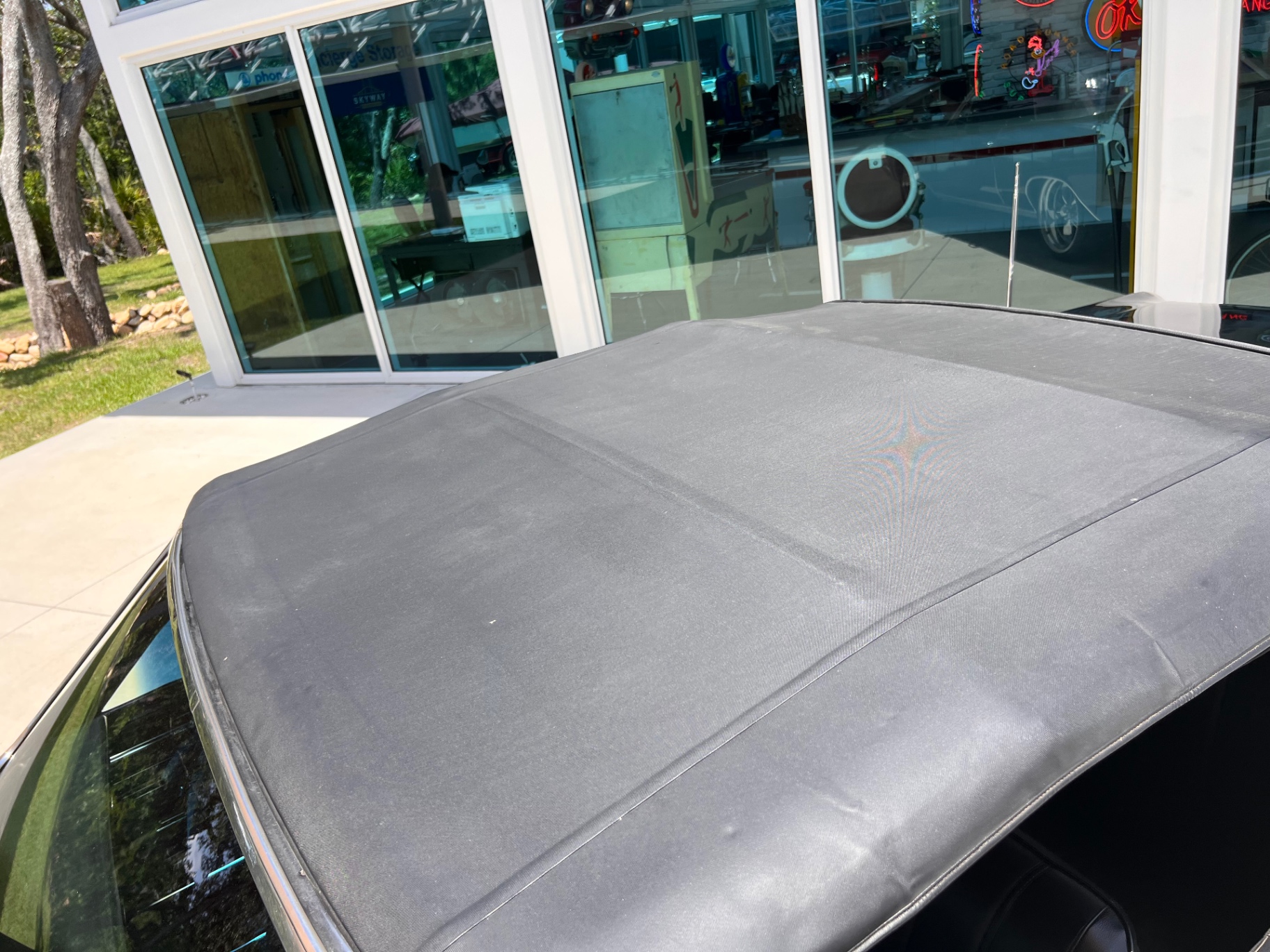 Vehicle photo 17