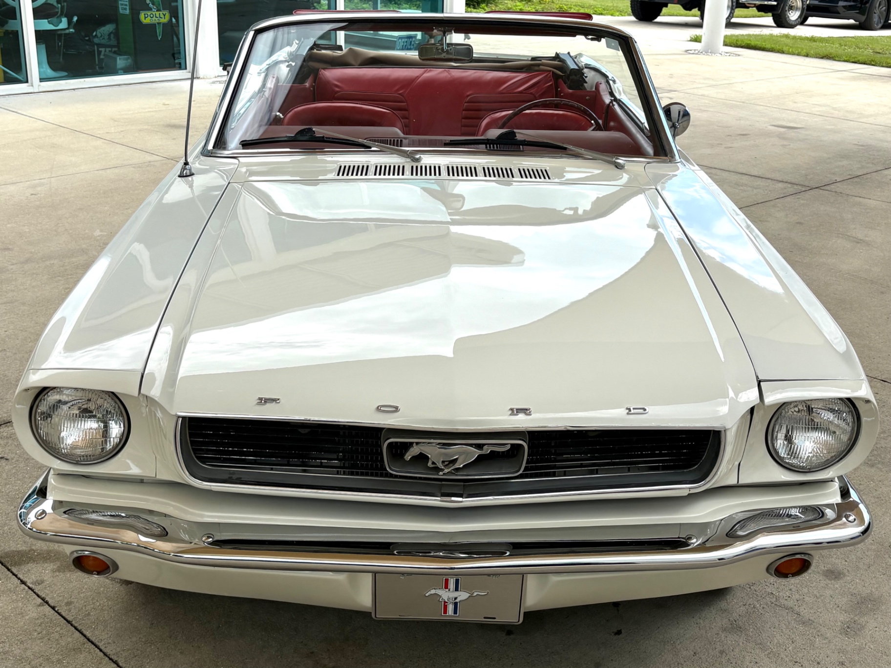 Vehicle photo 3