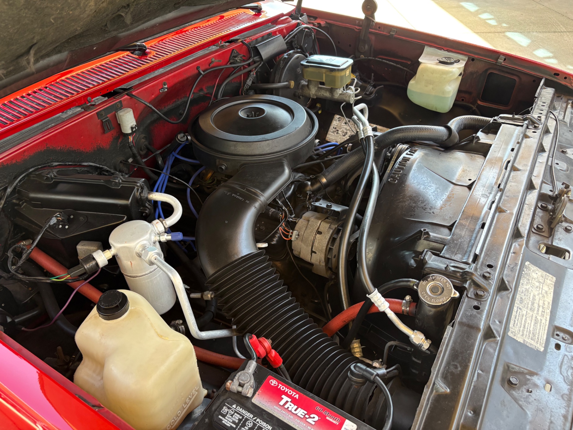 Vehicle photo 28