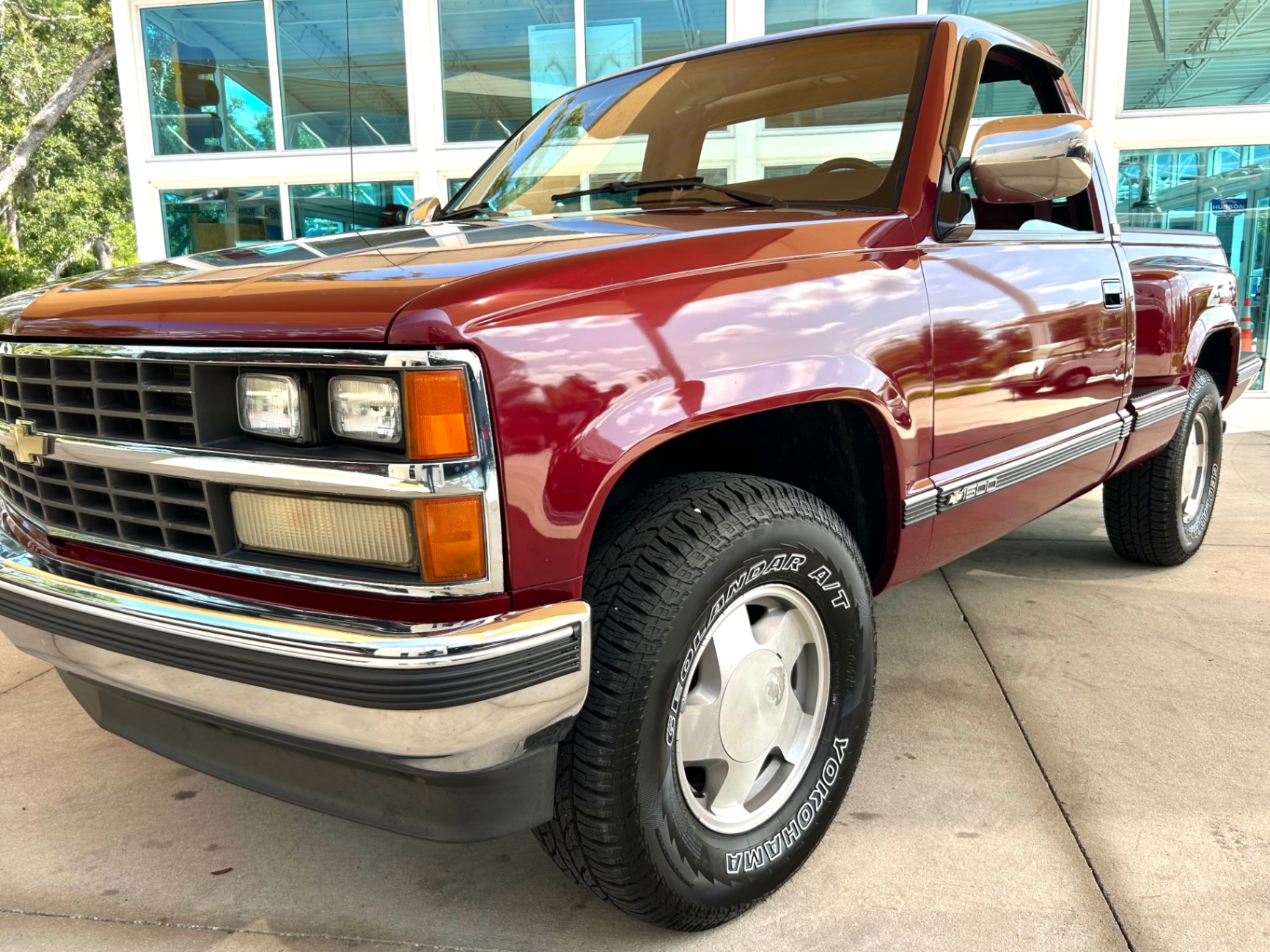 Vehicle photo 11