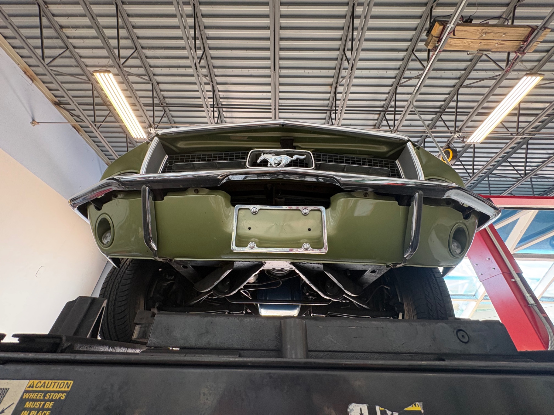 Vehicle photo 59