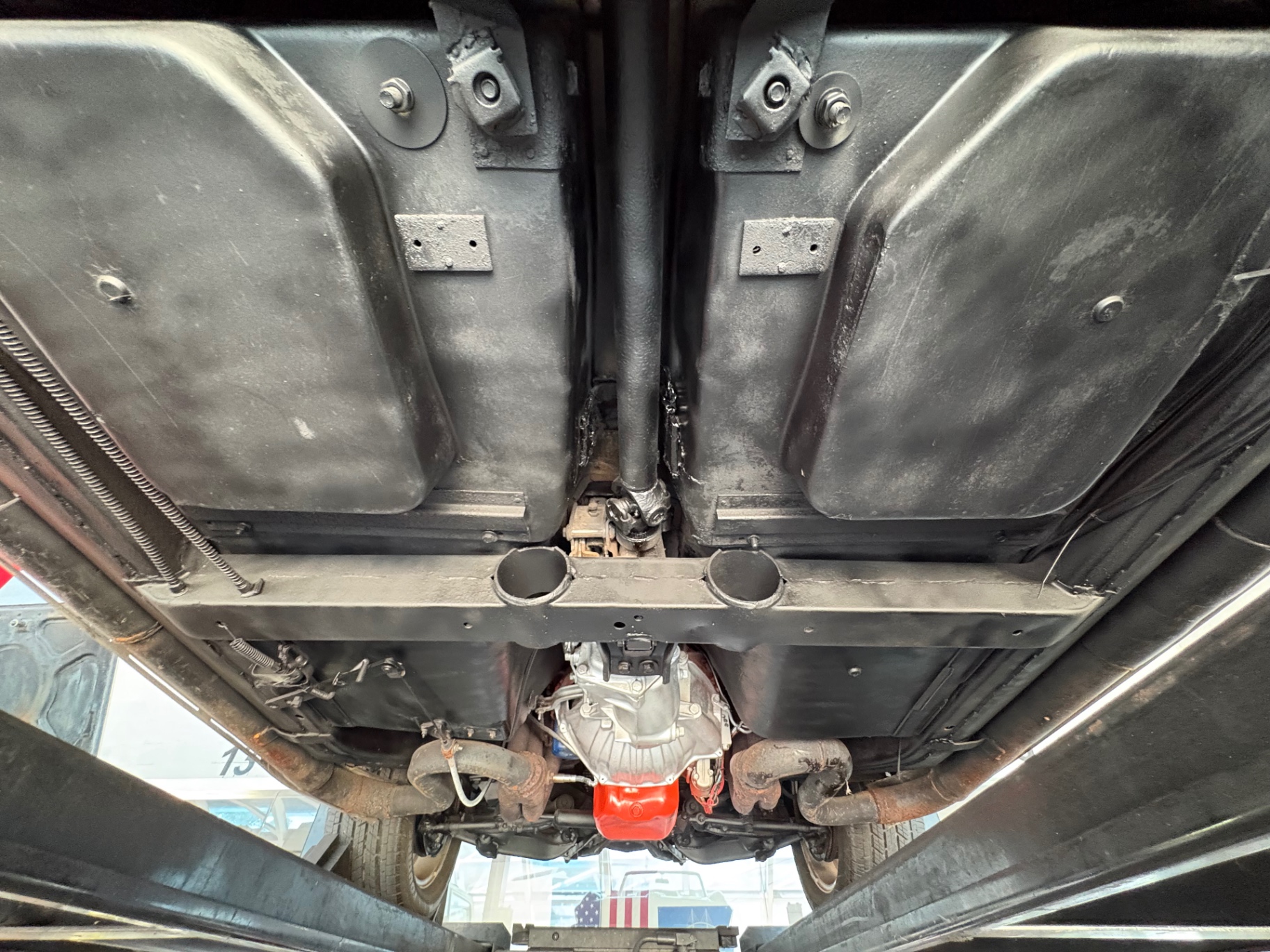 Vehicle photo 52