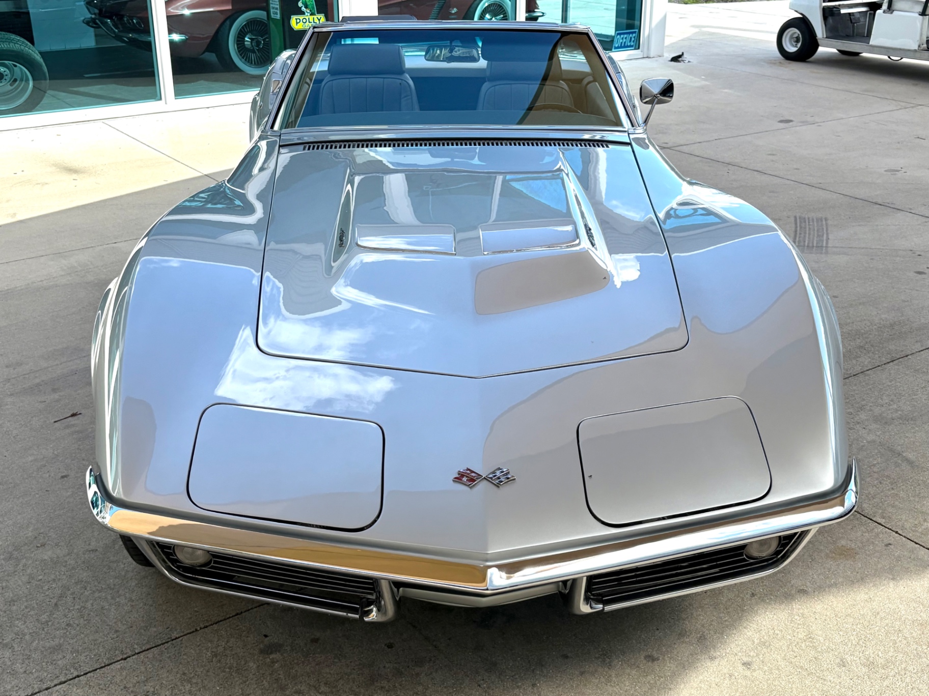 Vehicle photo 3