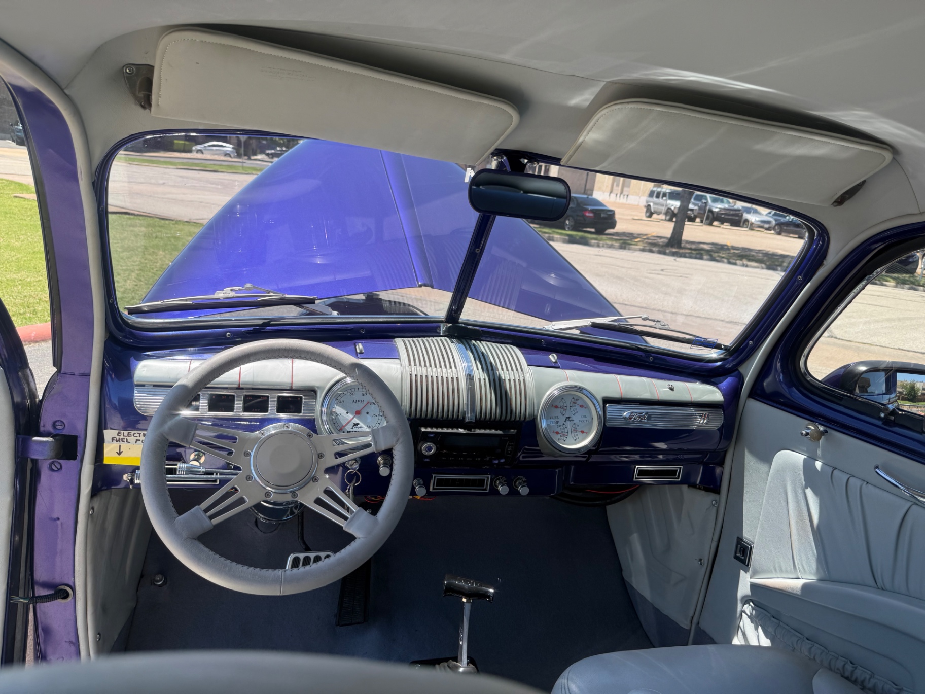Vehicle photo 21