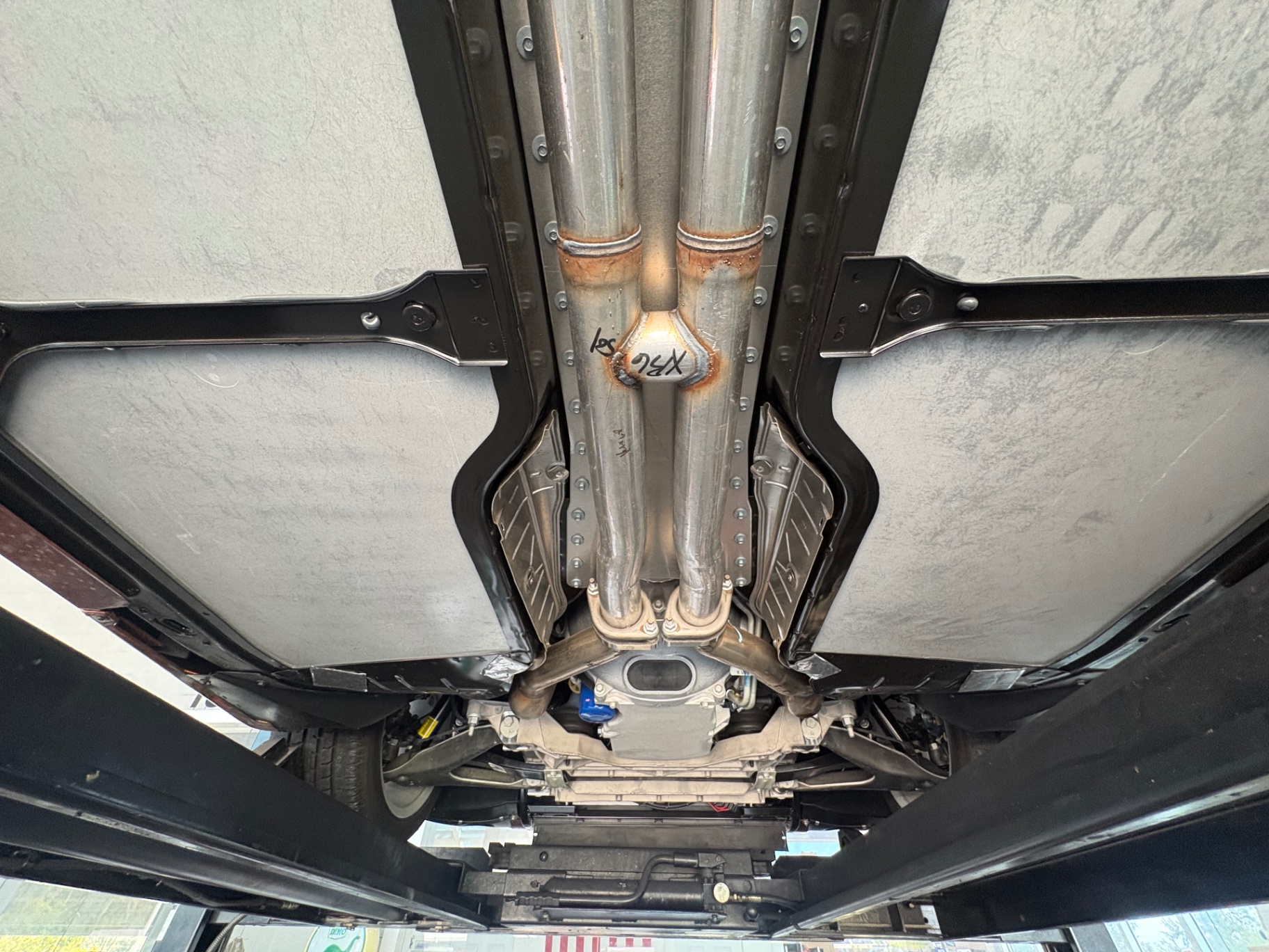 Vehicle photo 55