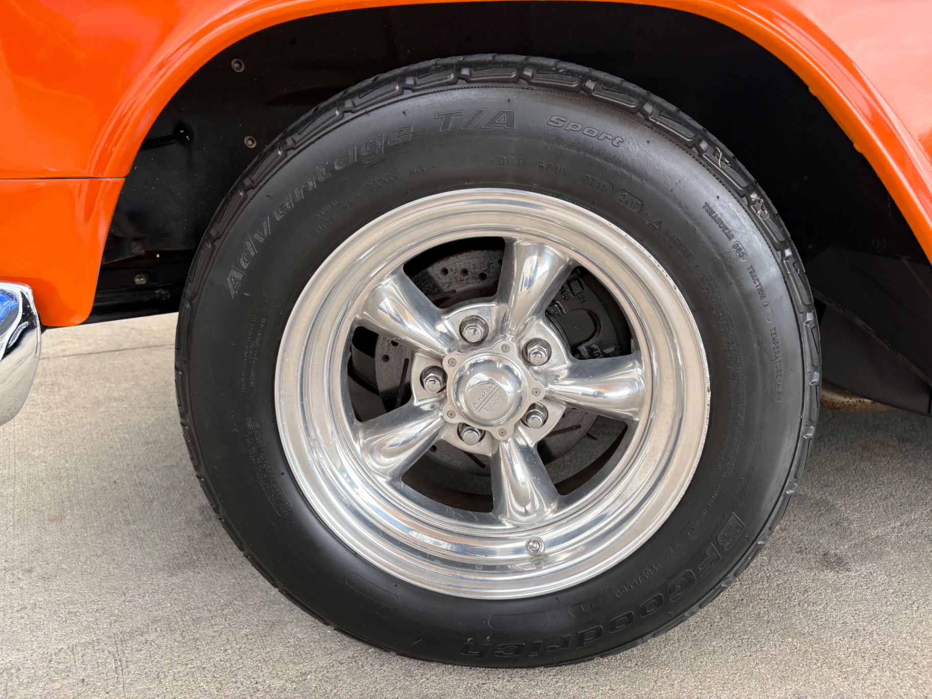 Vehicle photo 22