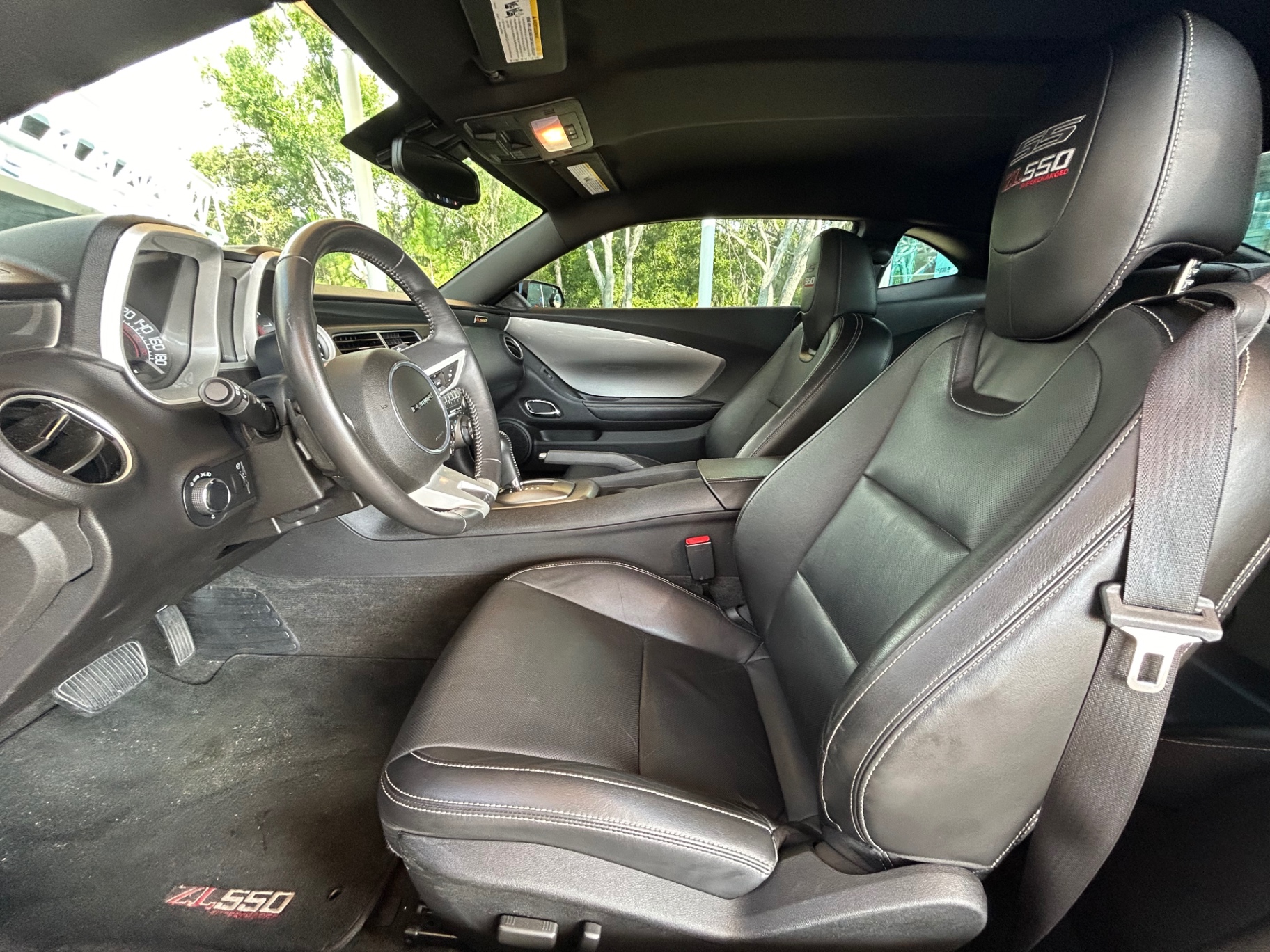 Vehicle photo 21