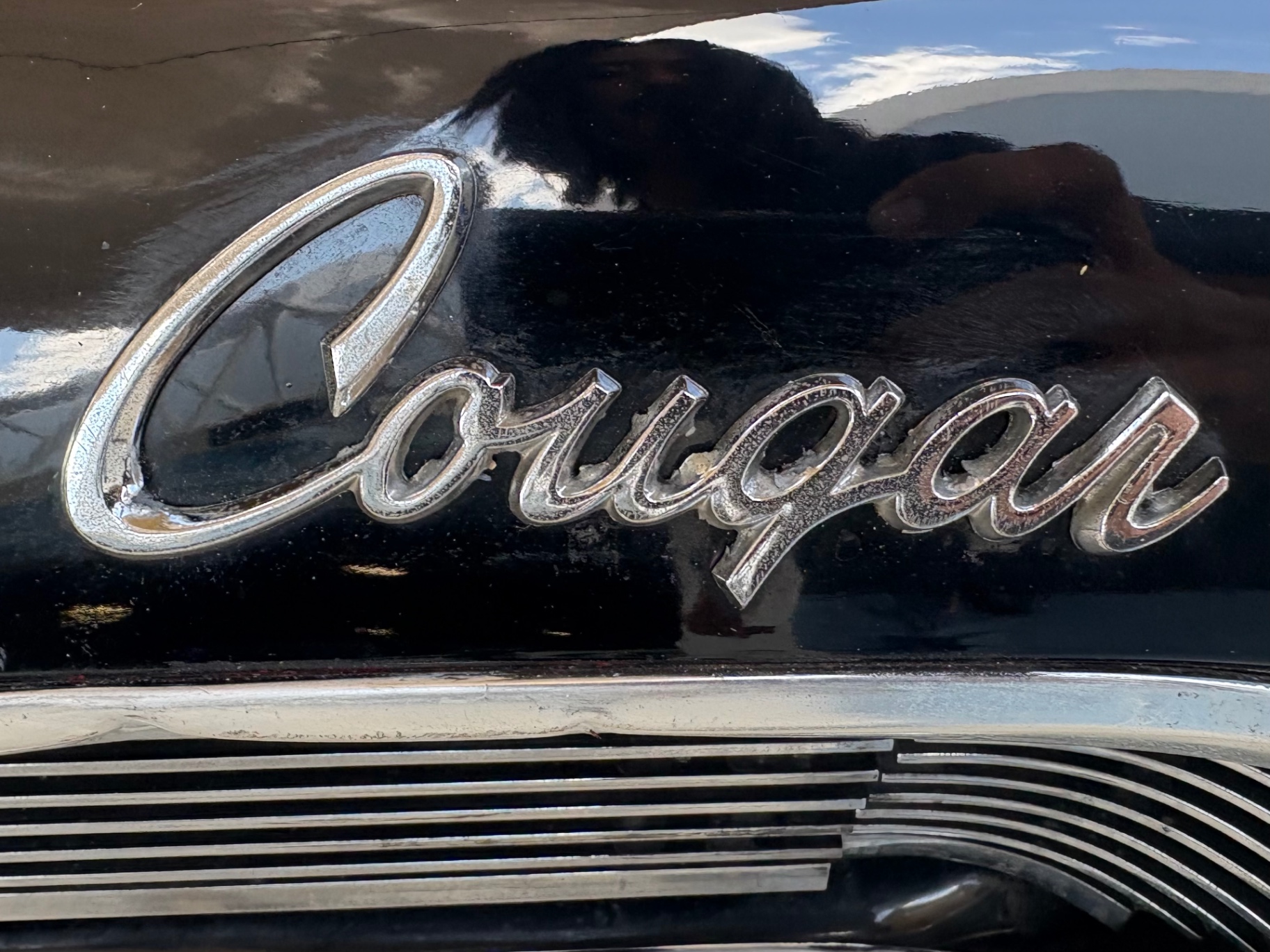 Vehicle photo 23
