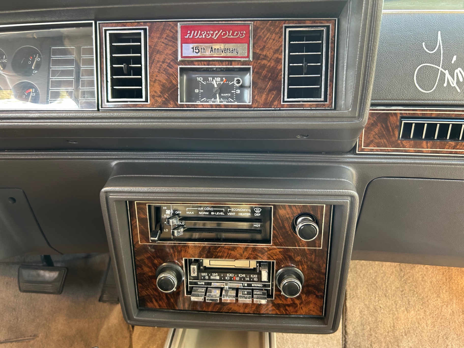 Vehicle photo 40