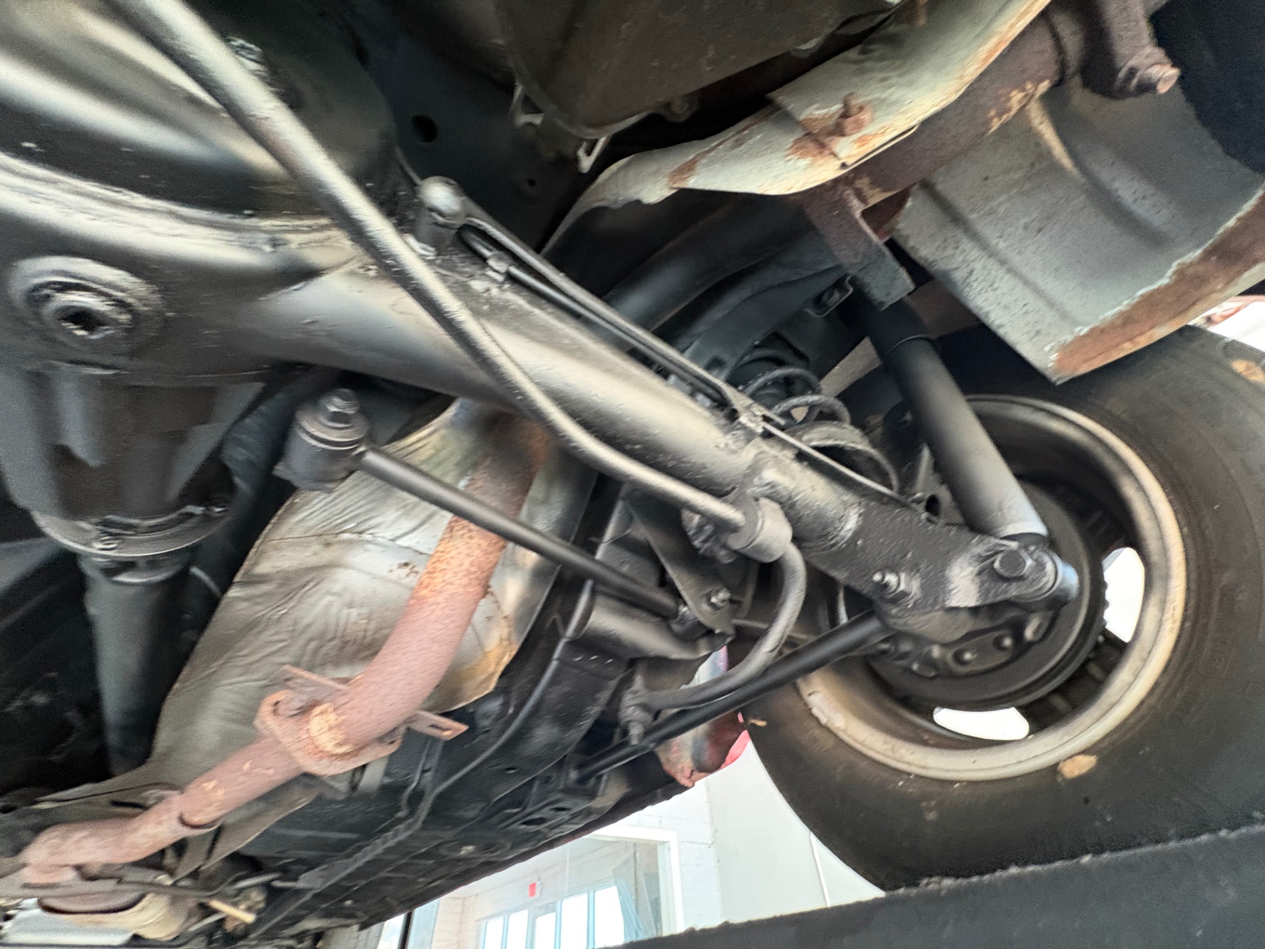 Vehicle photo 46