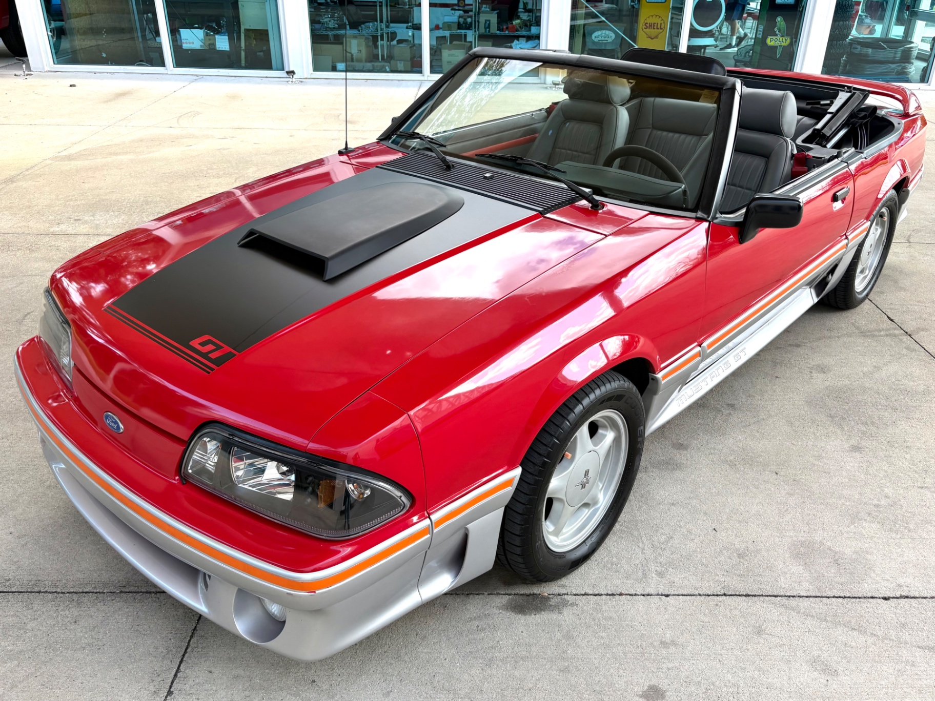 Vehicle photo 20