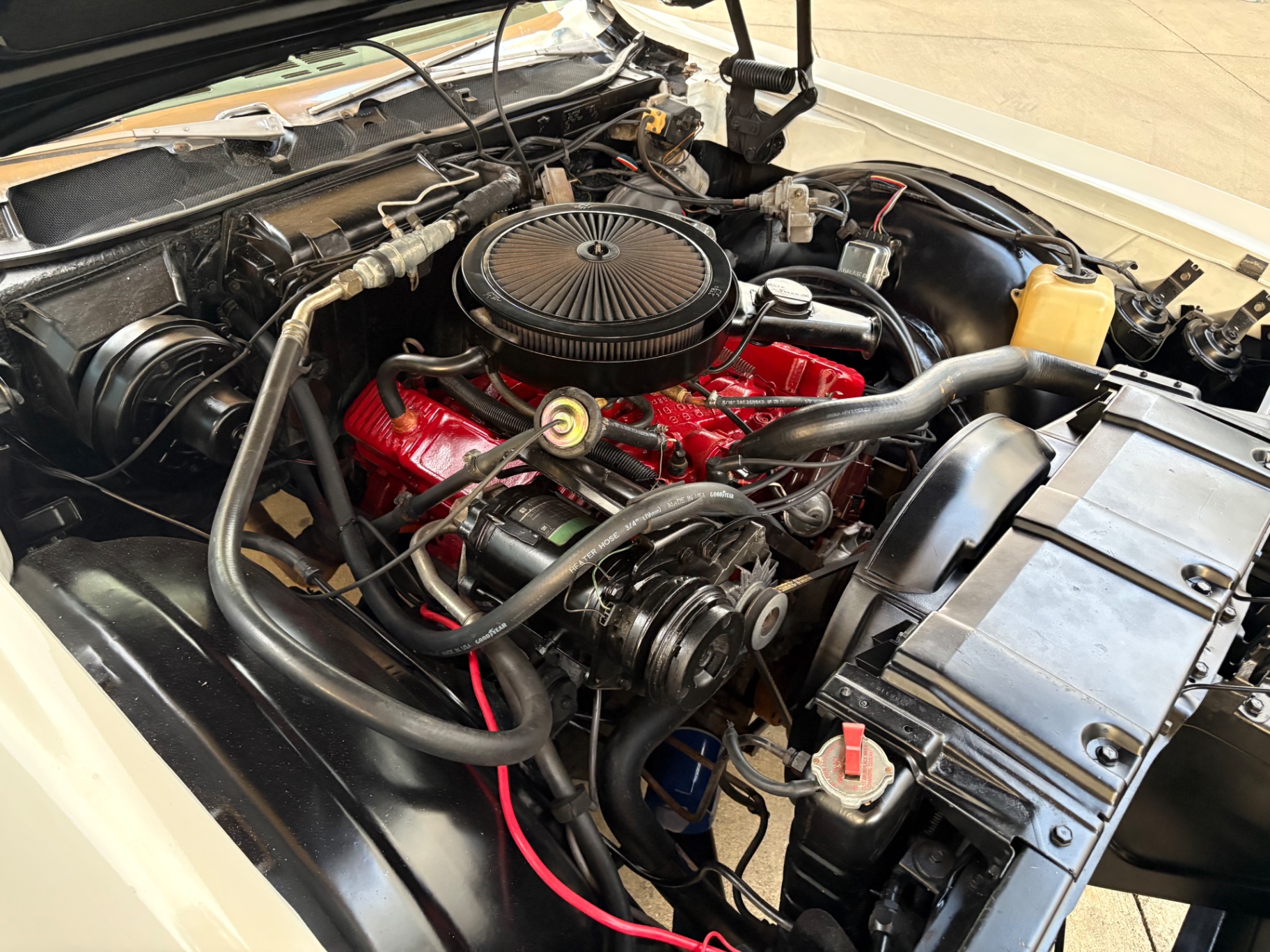 Vehicle photo 29