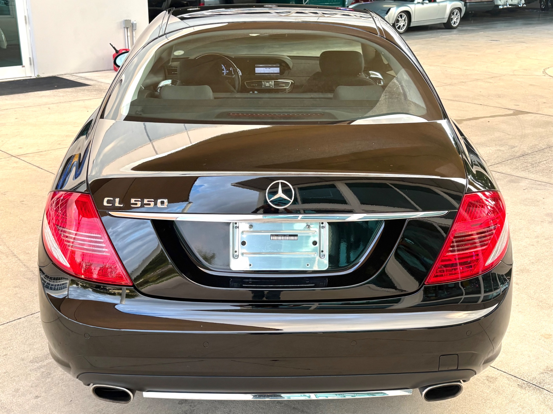 Vehicle photo 8