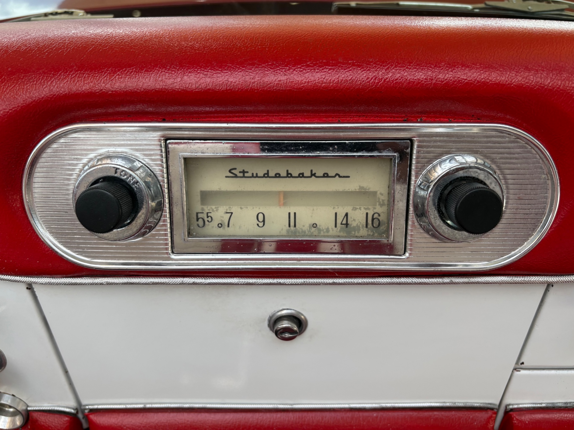 Vehicle photo 48