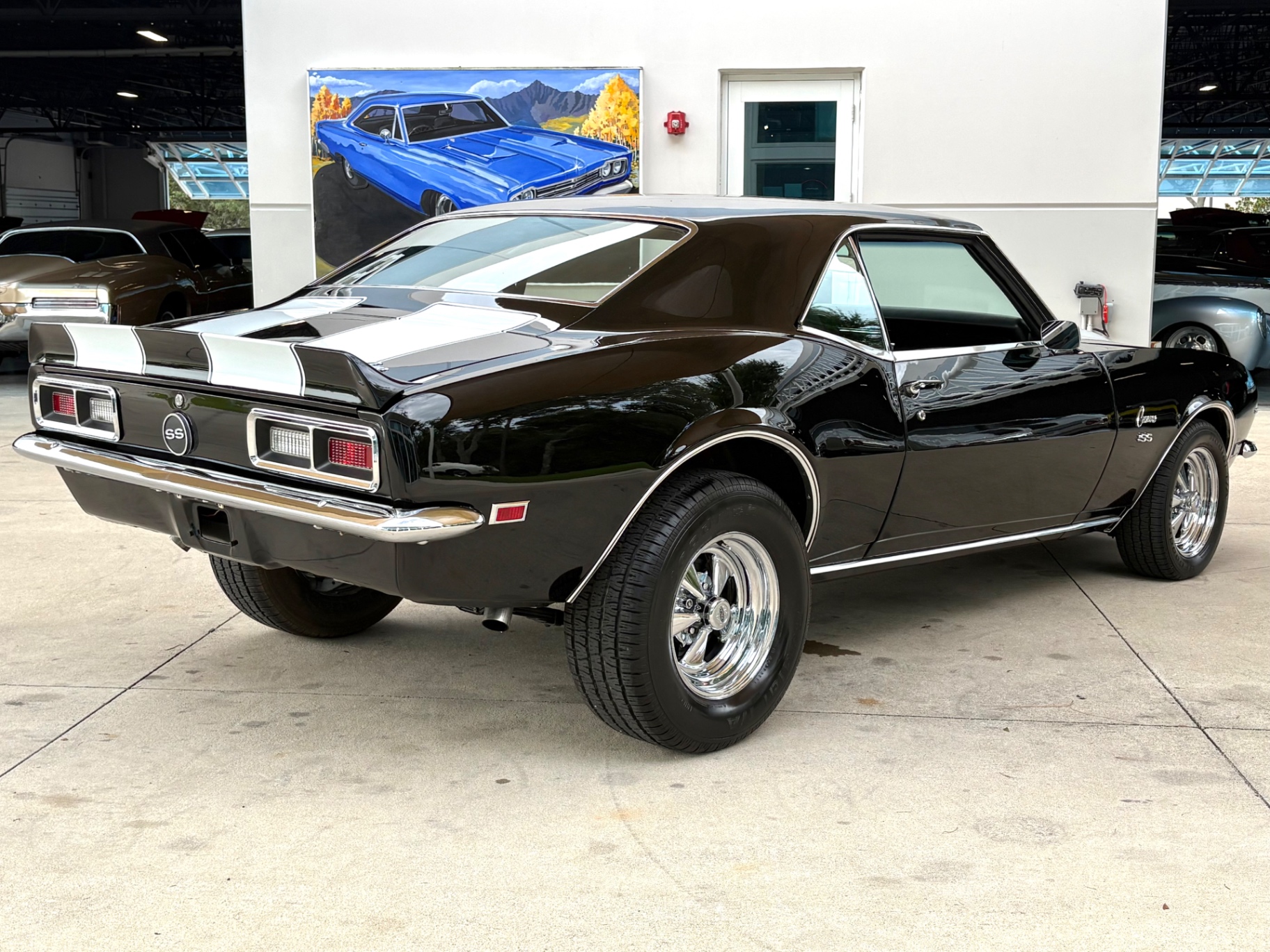 Vehicle photo 6