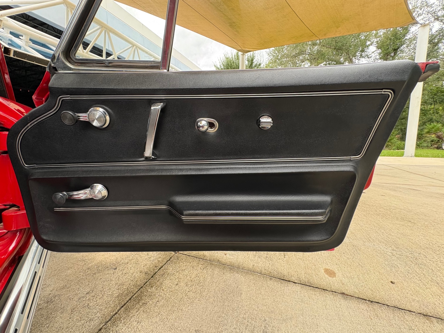 Vehicle photo 45