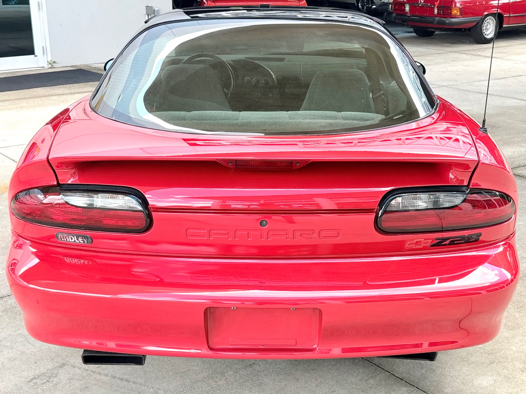 Vehicle photo 8