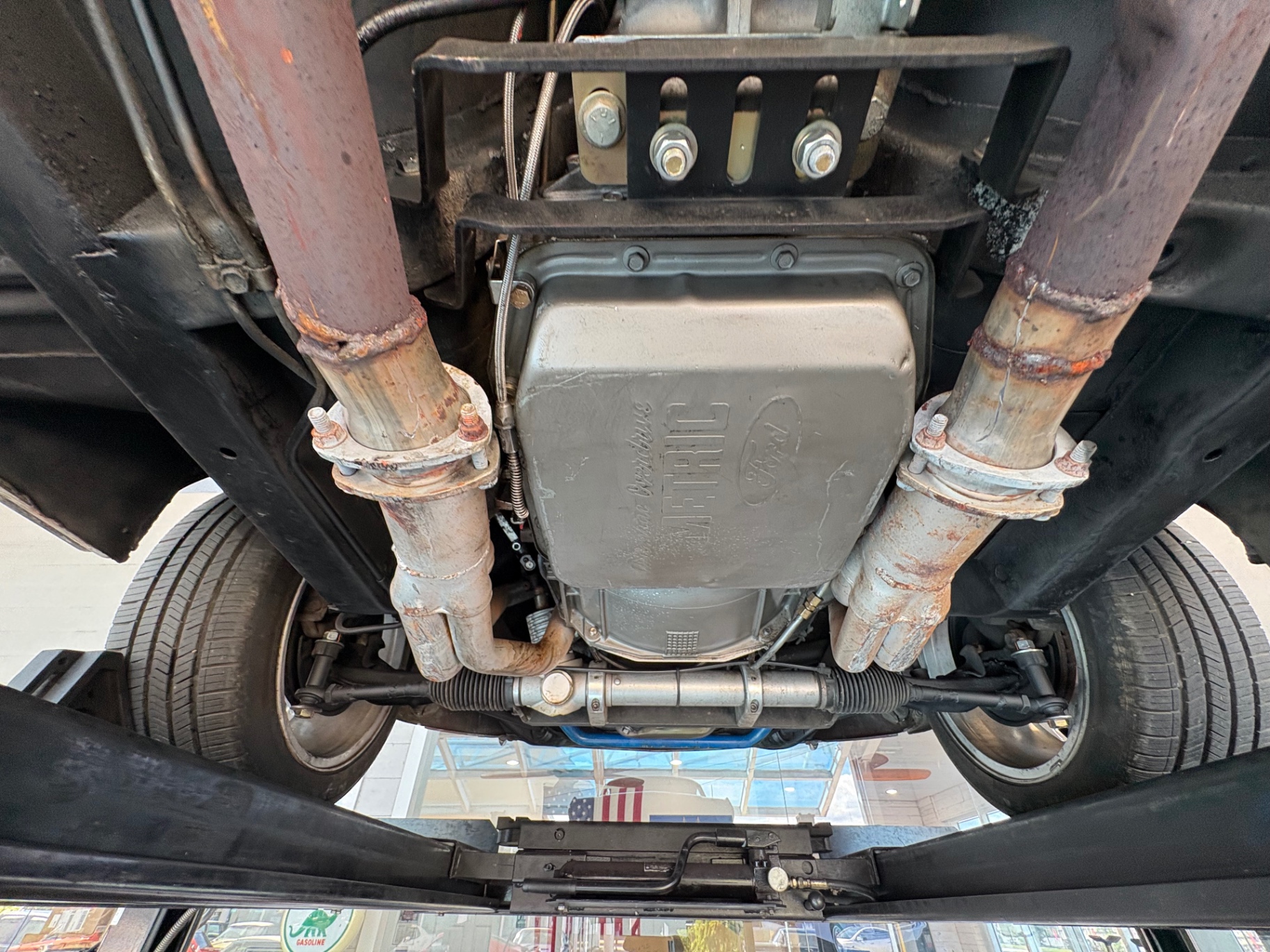 Vehicle photo 49