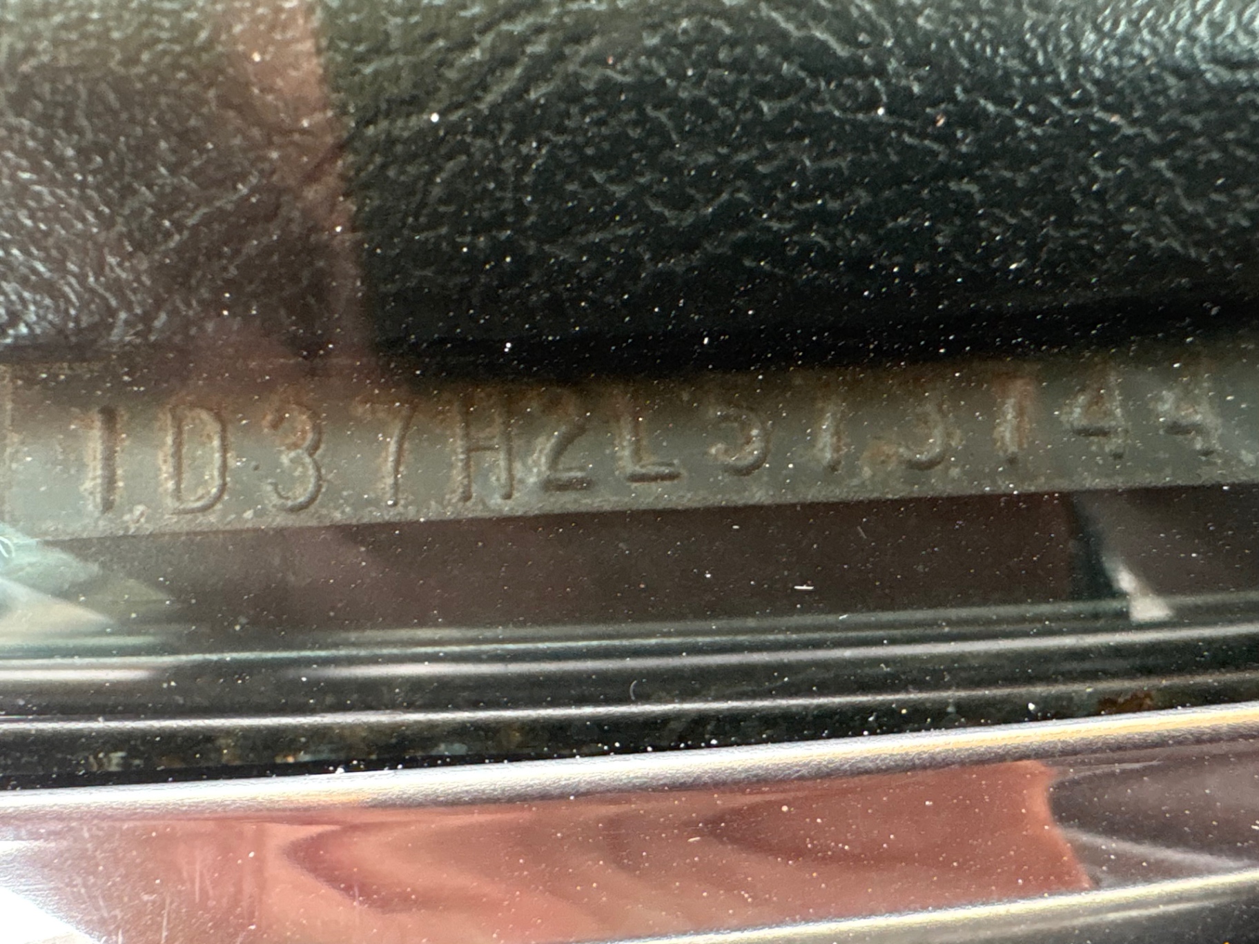 Vehicle photo 26