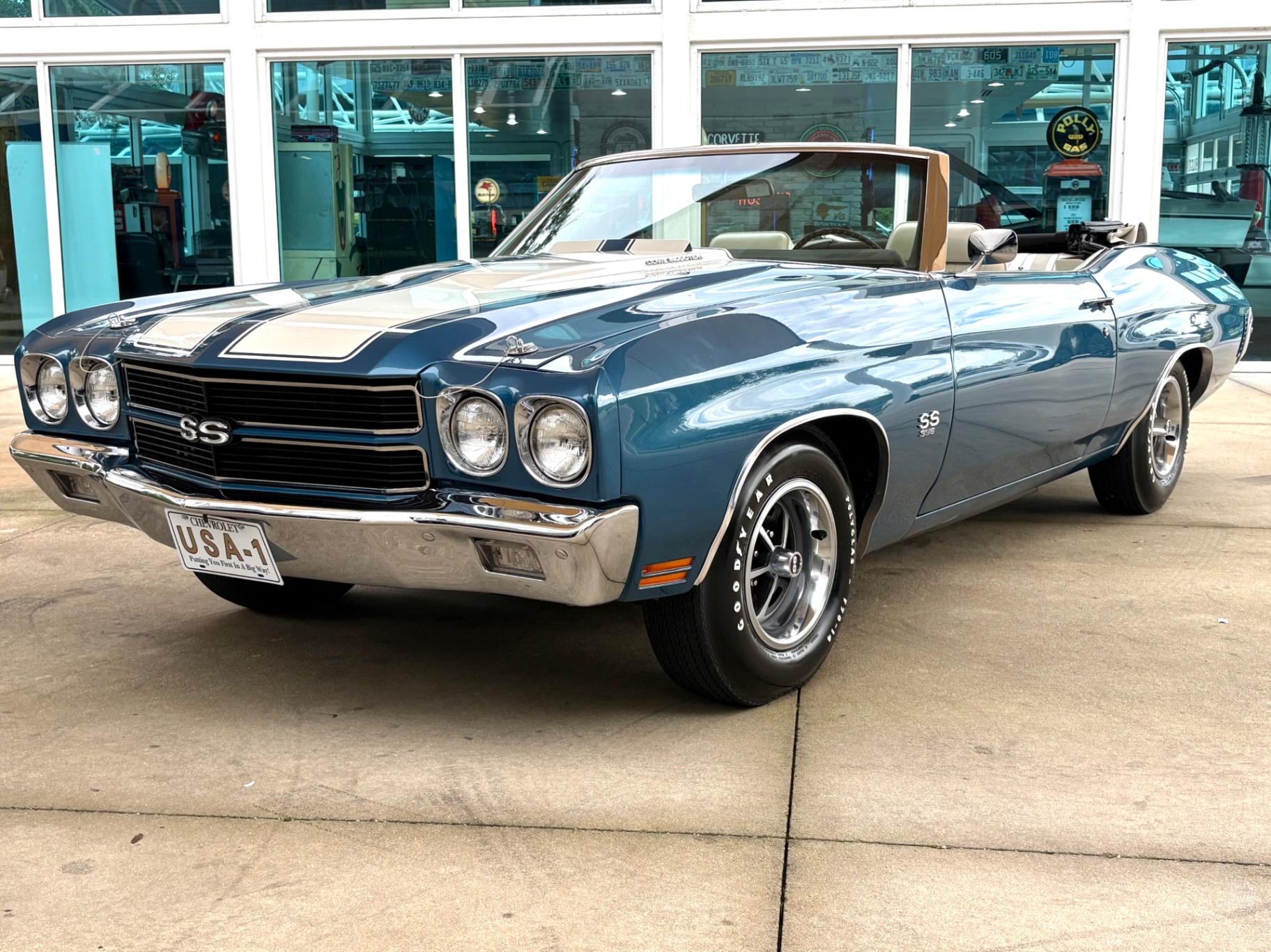 Vehicle photo 9