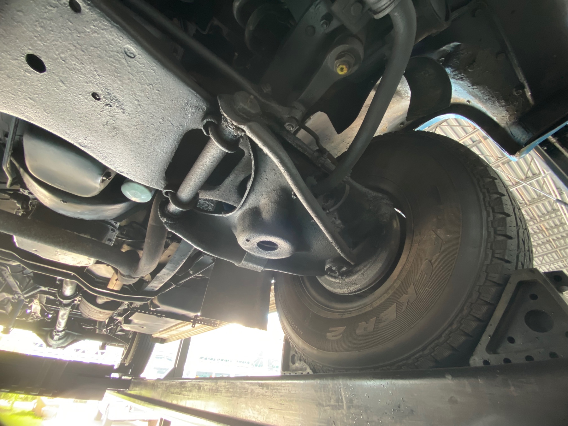 Vehicle photo 32