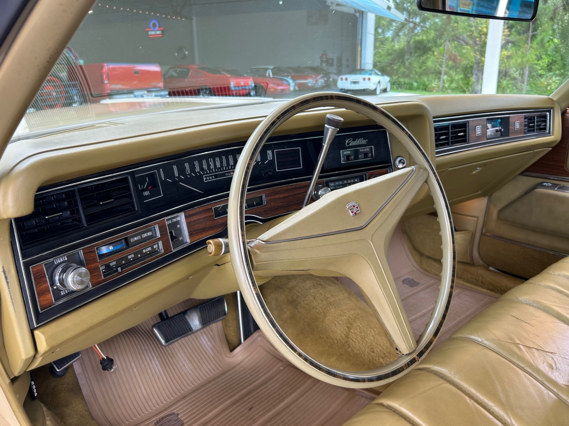 Vehicle photo 31