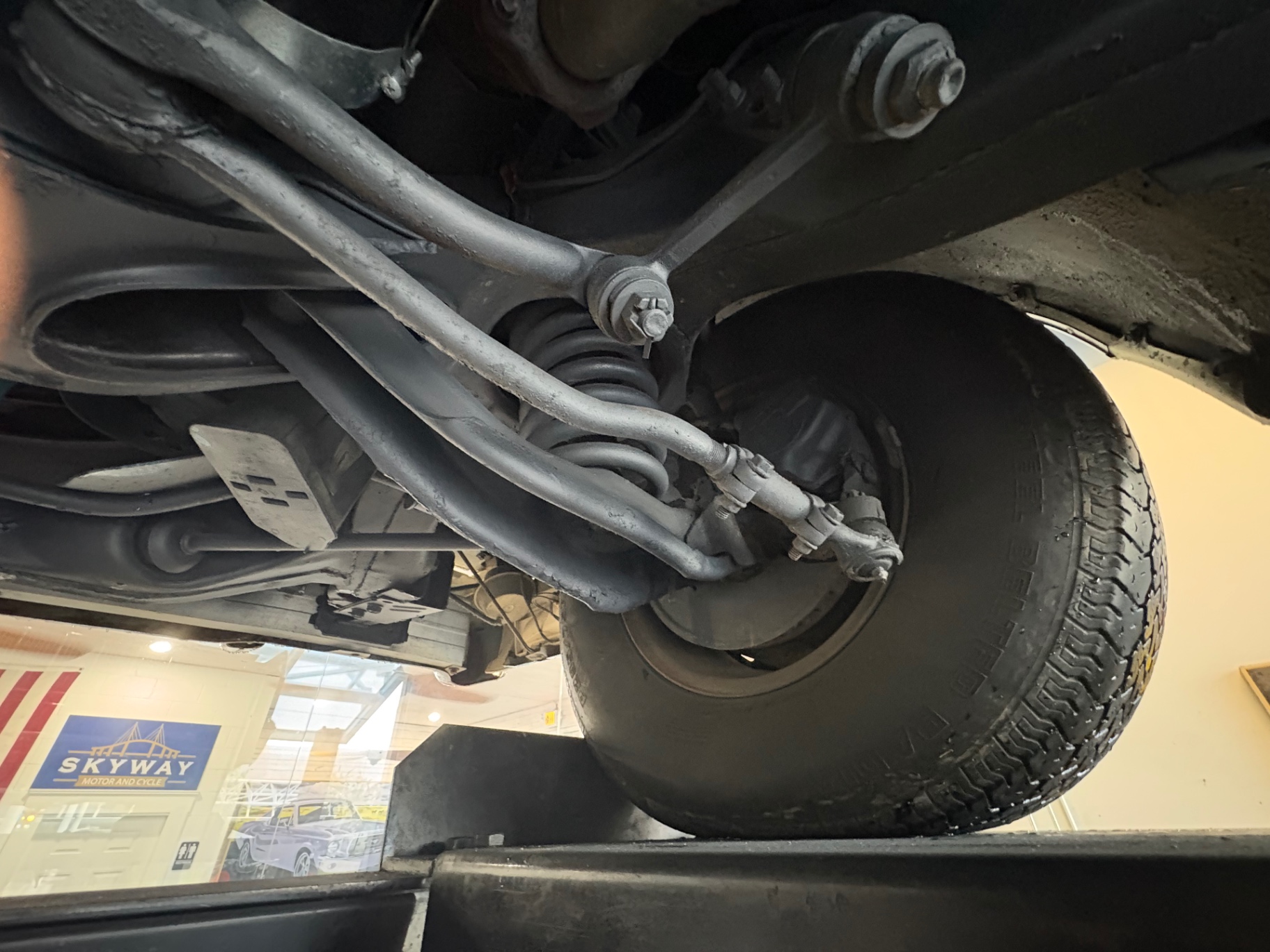 Vehicle photo 49