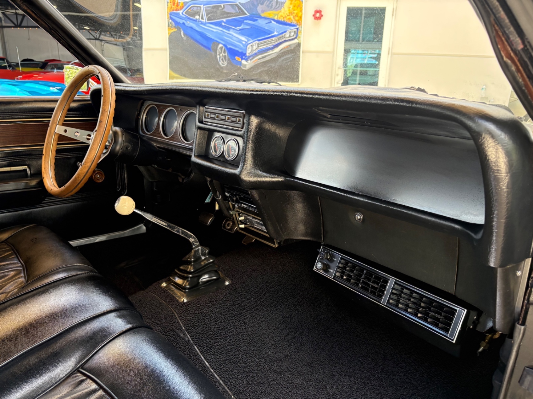 Vehicle photo 38