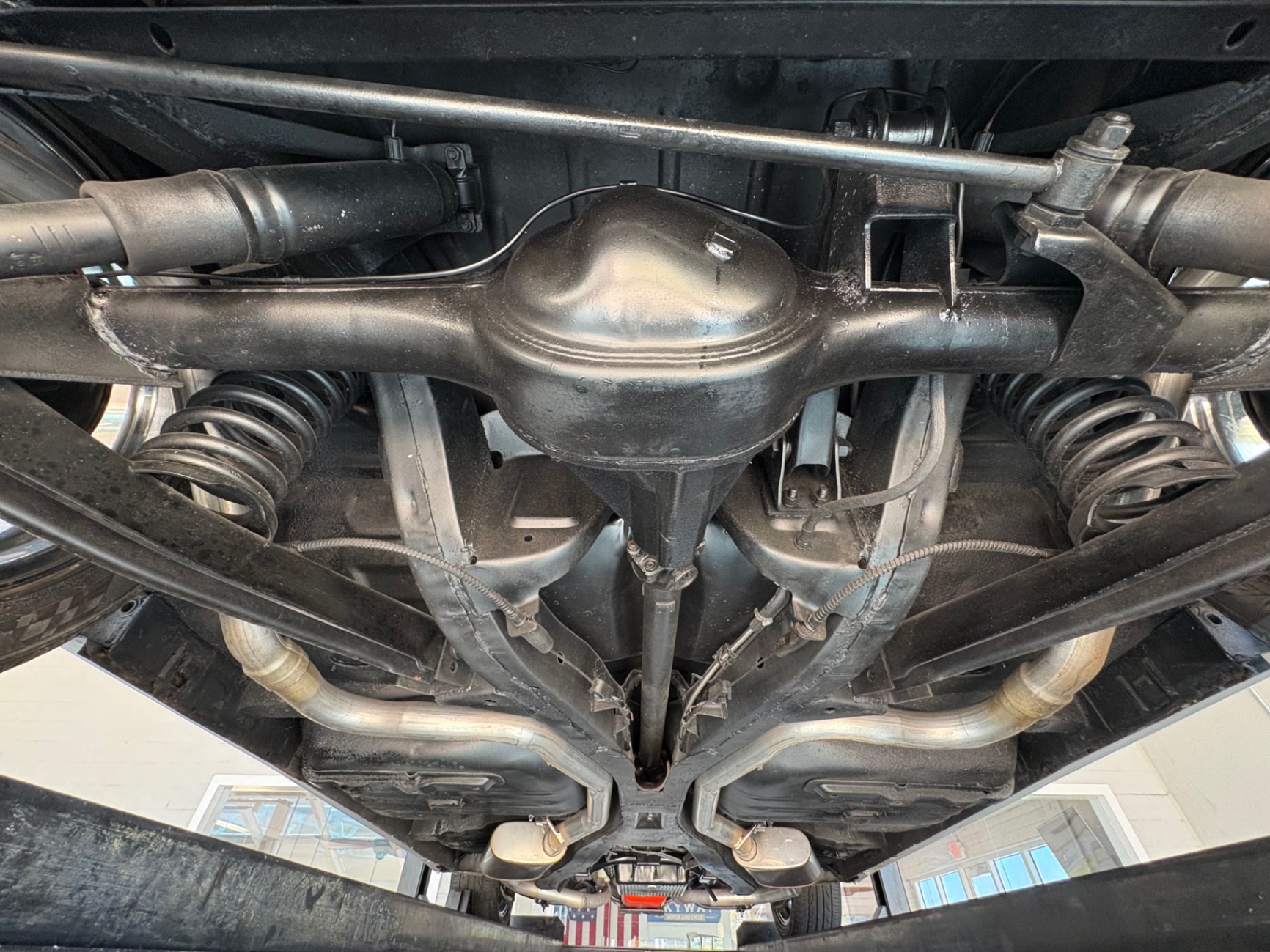 Vehicle photo 50