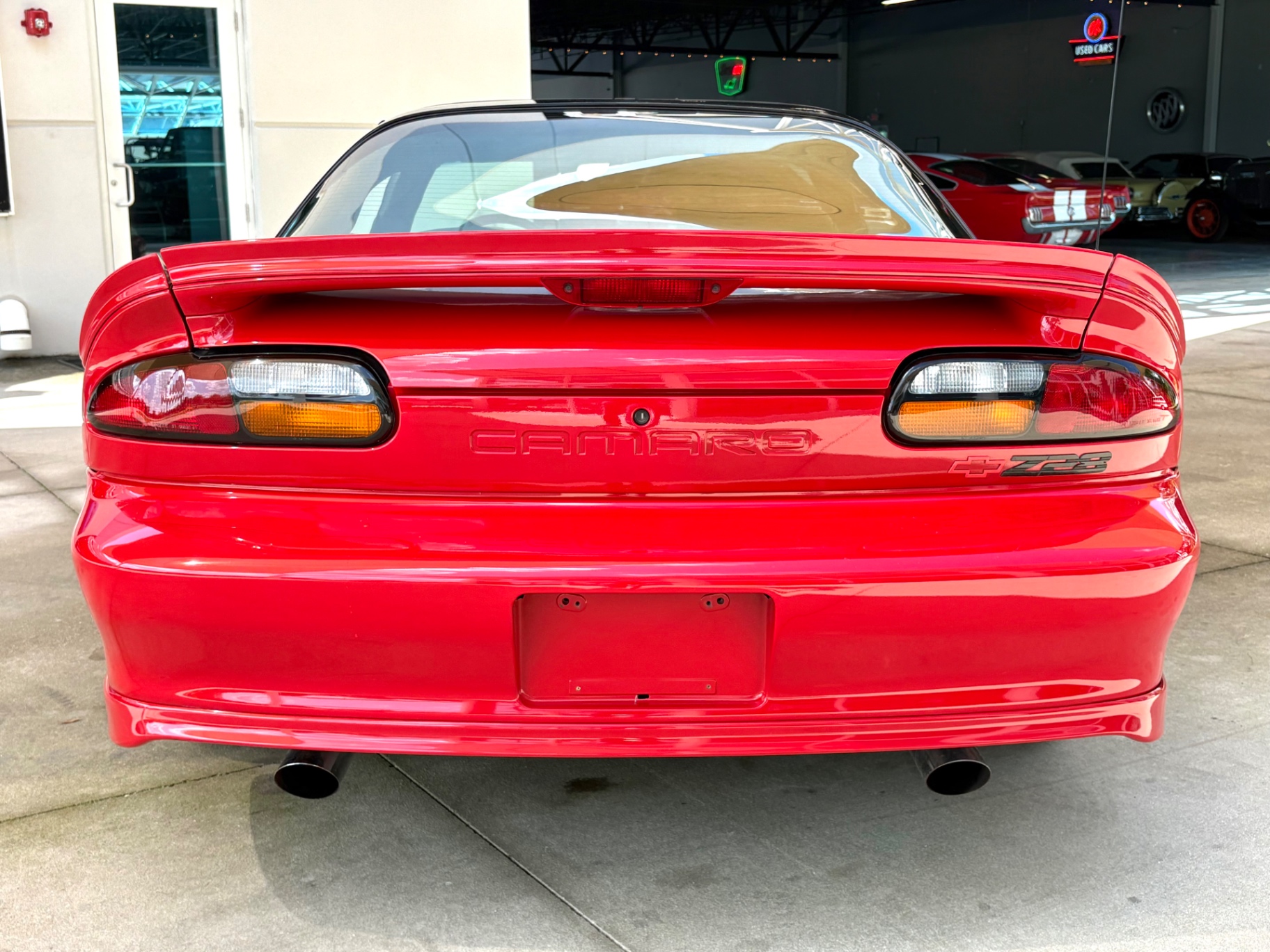 Vehicle photo 6
