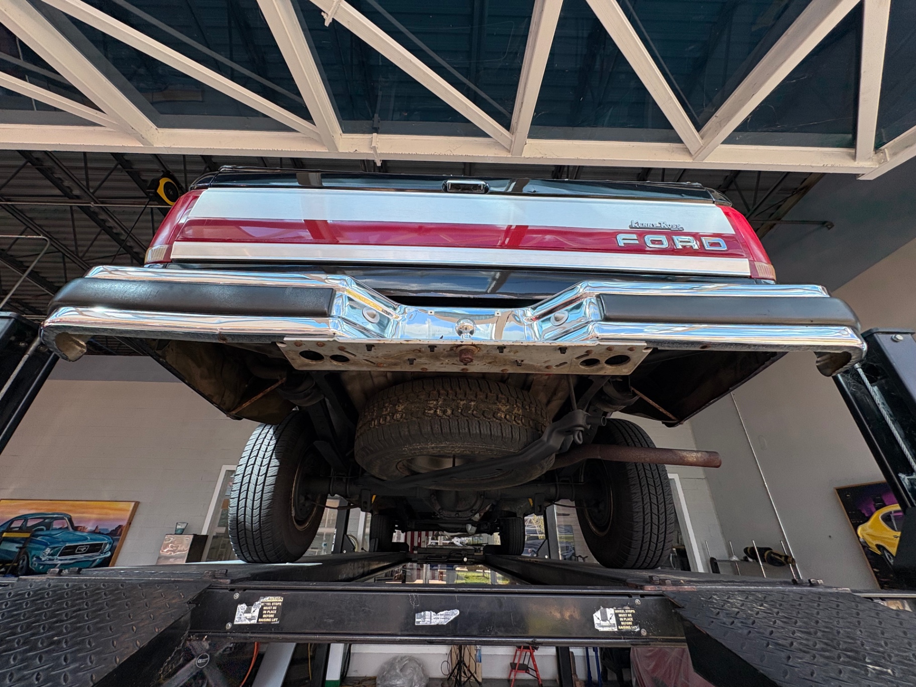 Vehicle photo 40