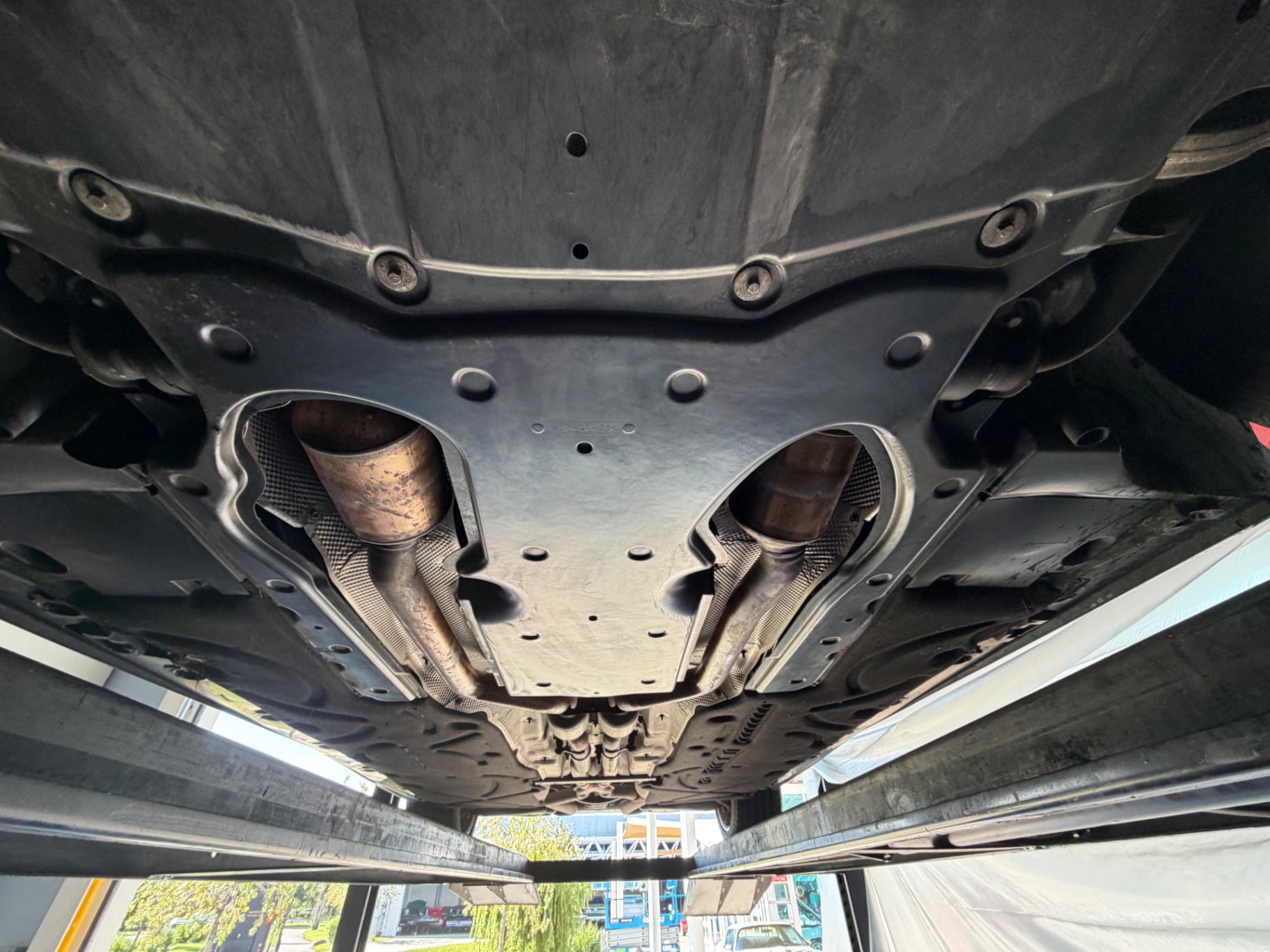 Vehicle photo 57