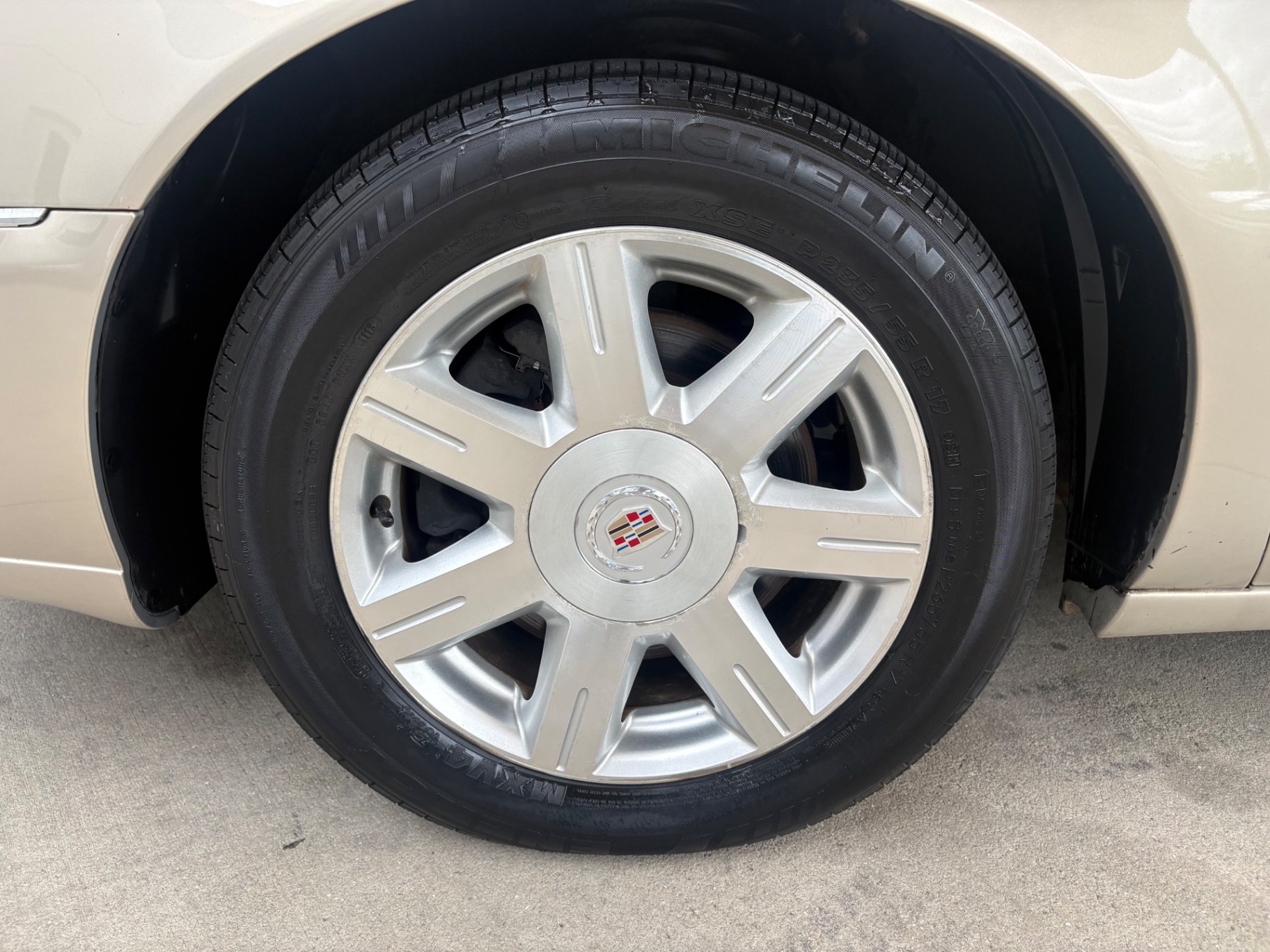 Vehicle photo 21