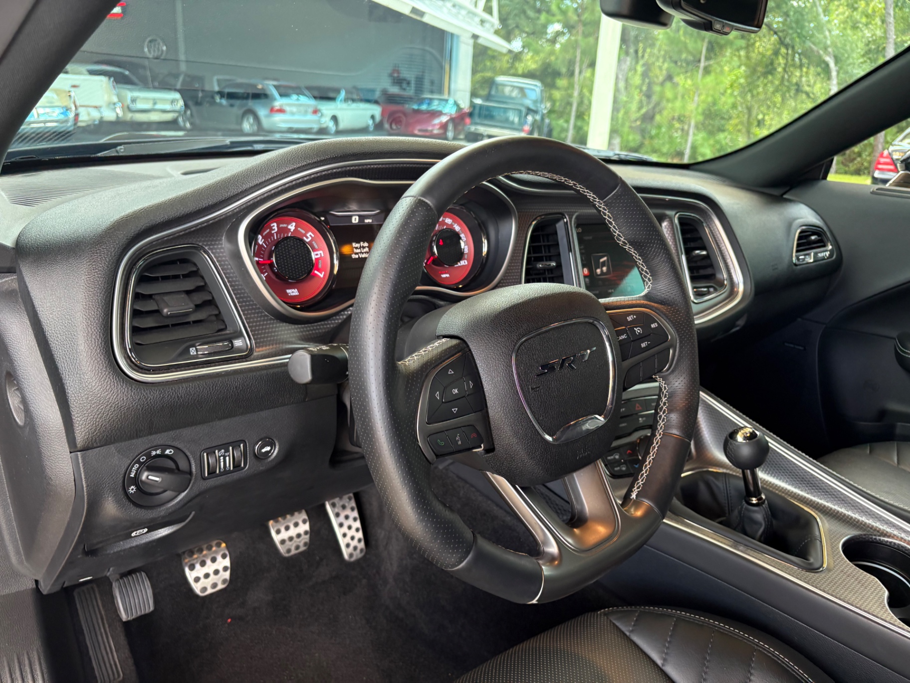 Vehicle photo 31