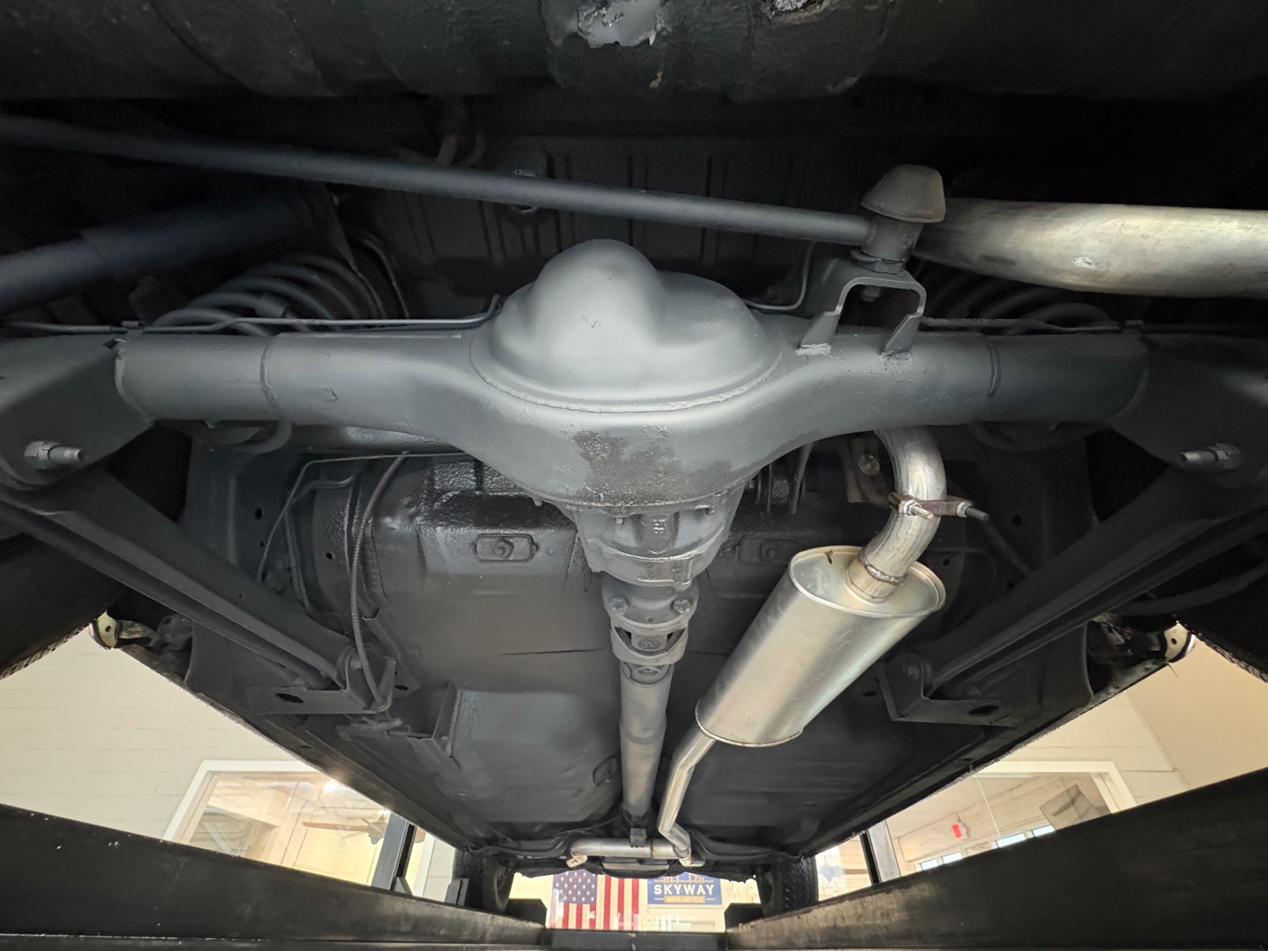 Vehicle photo 42