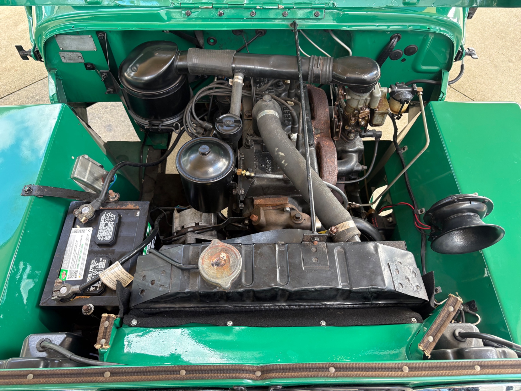 Vehicle photo 28