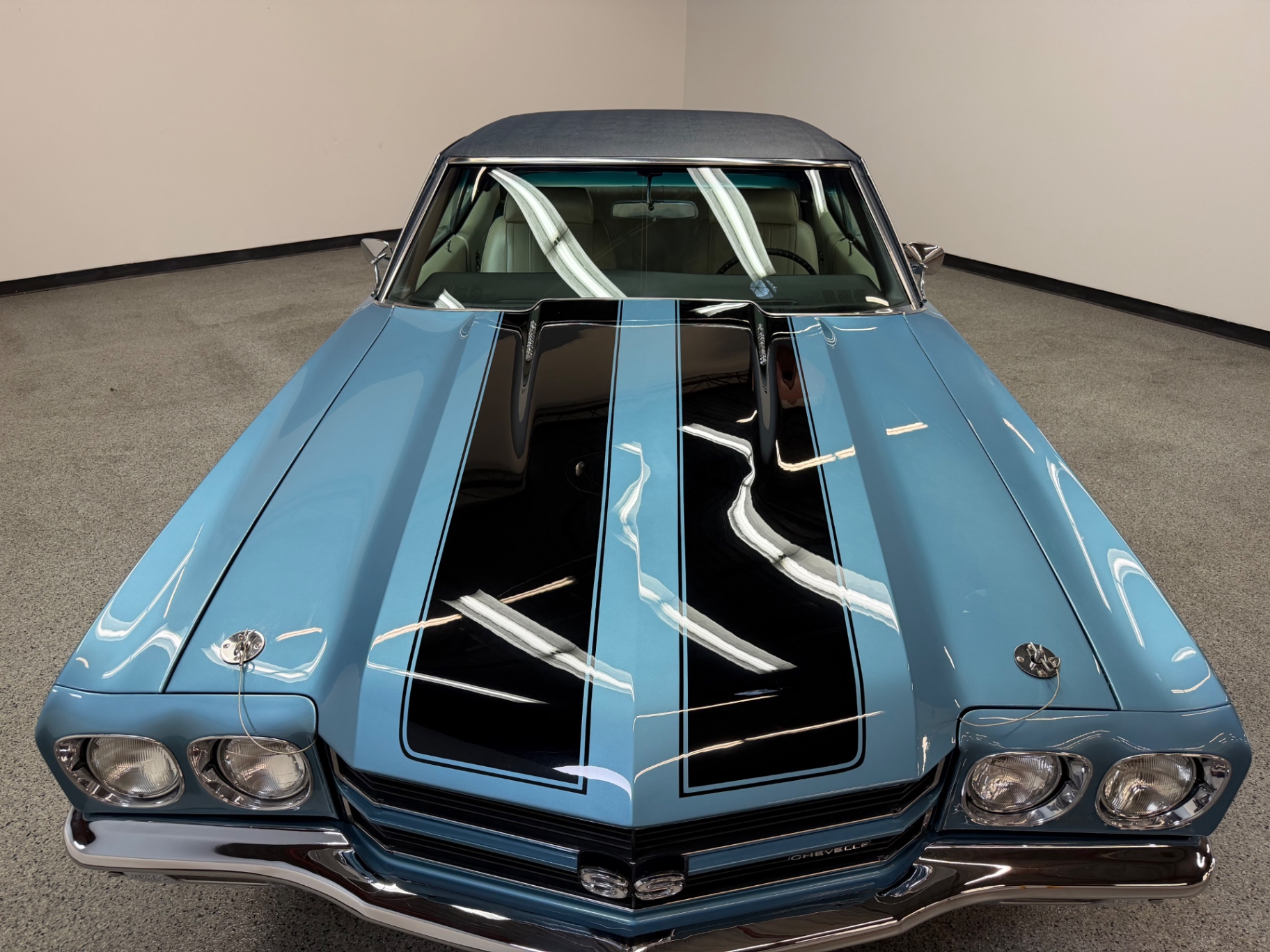 Vehicle photo 42