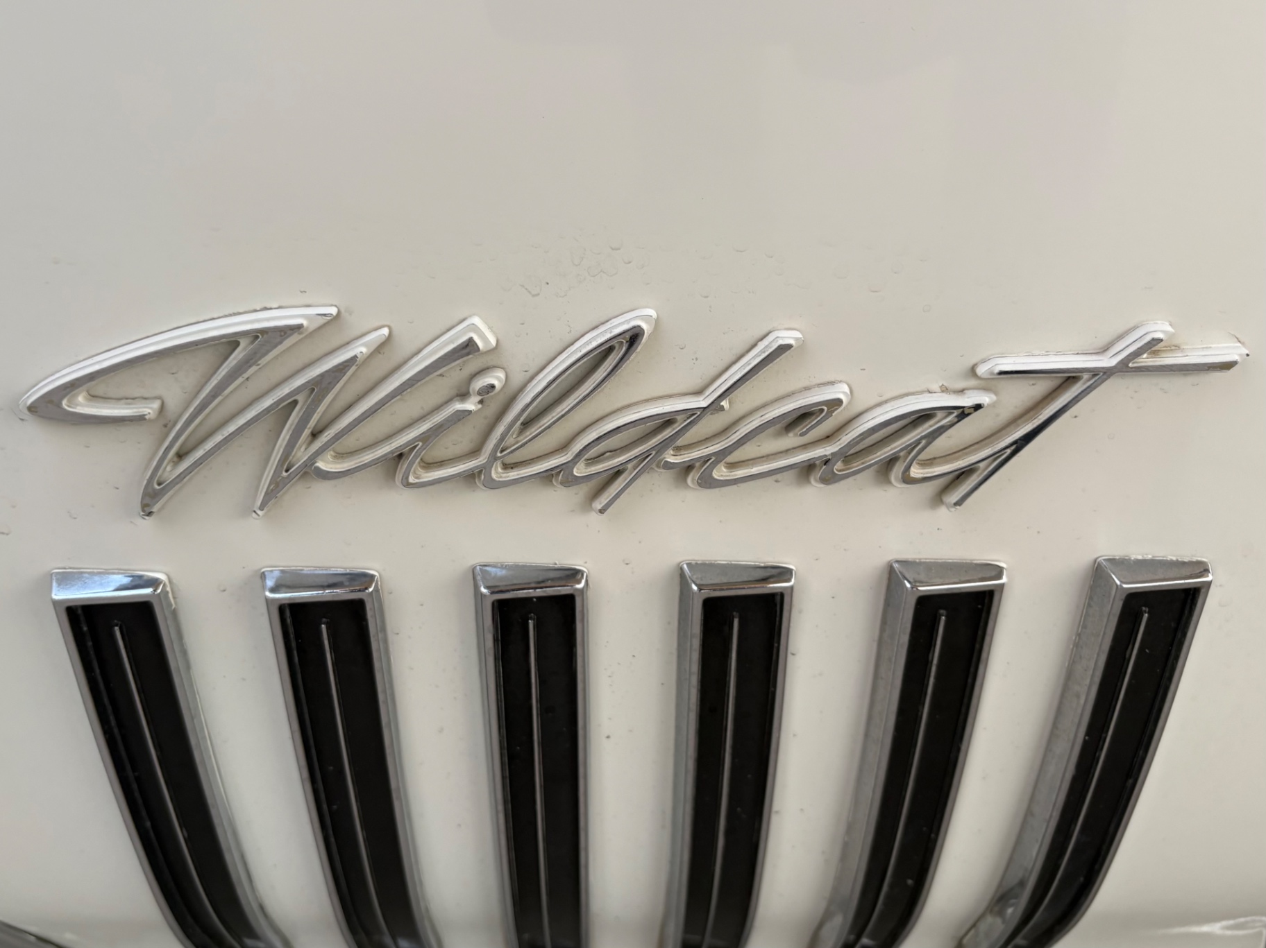 Vehicle photo 24